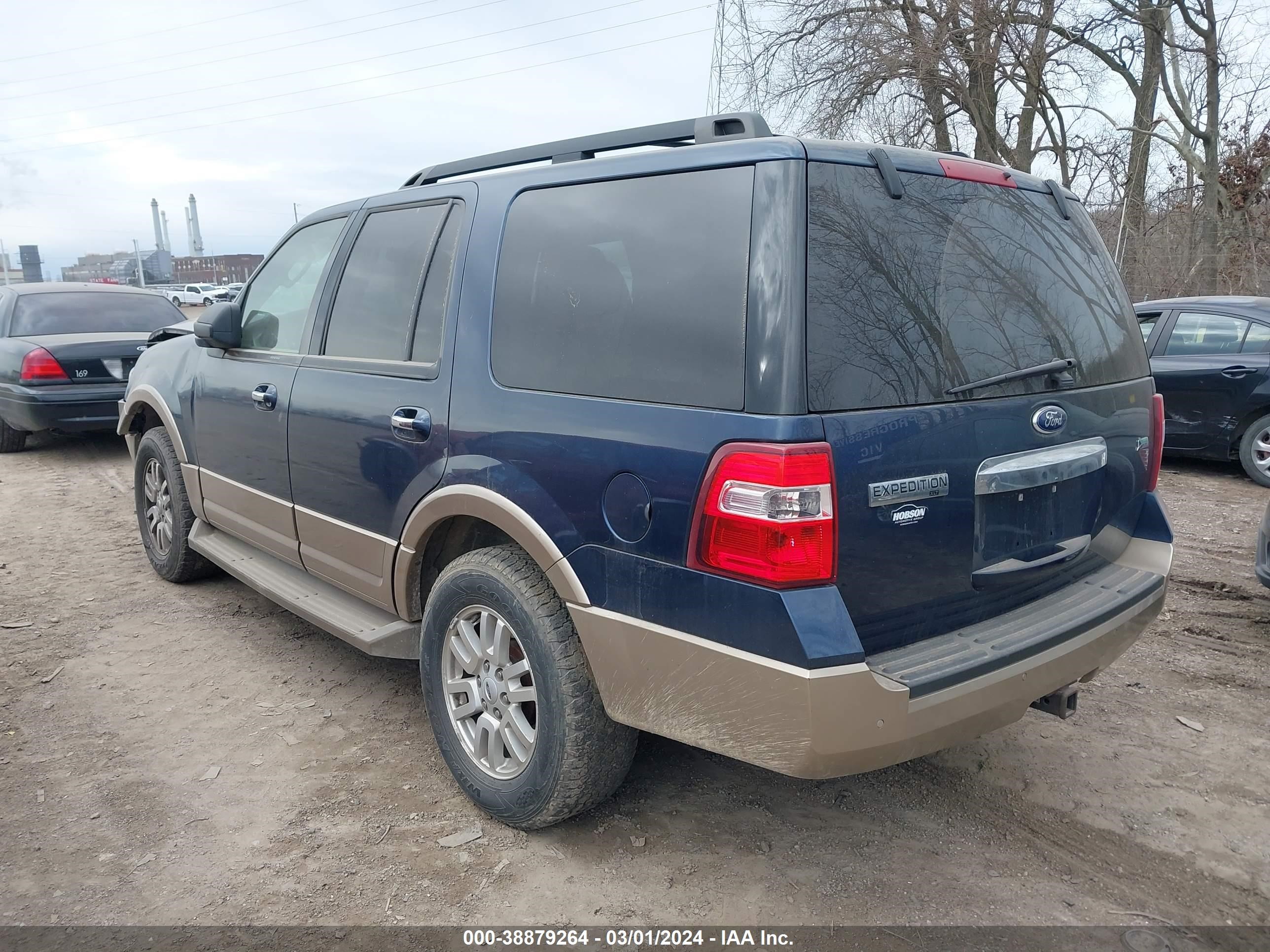 2013 Ford Expedition Xlt vin: 1FMJU1J51DEF43001