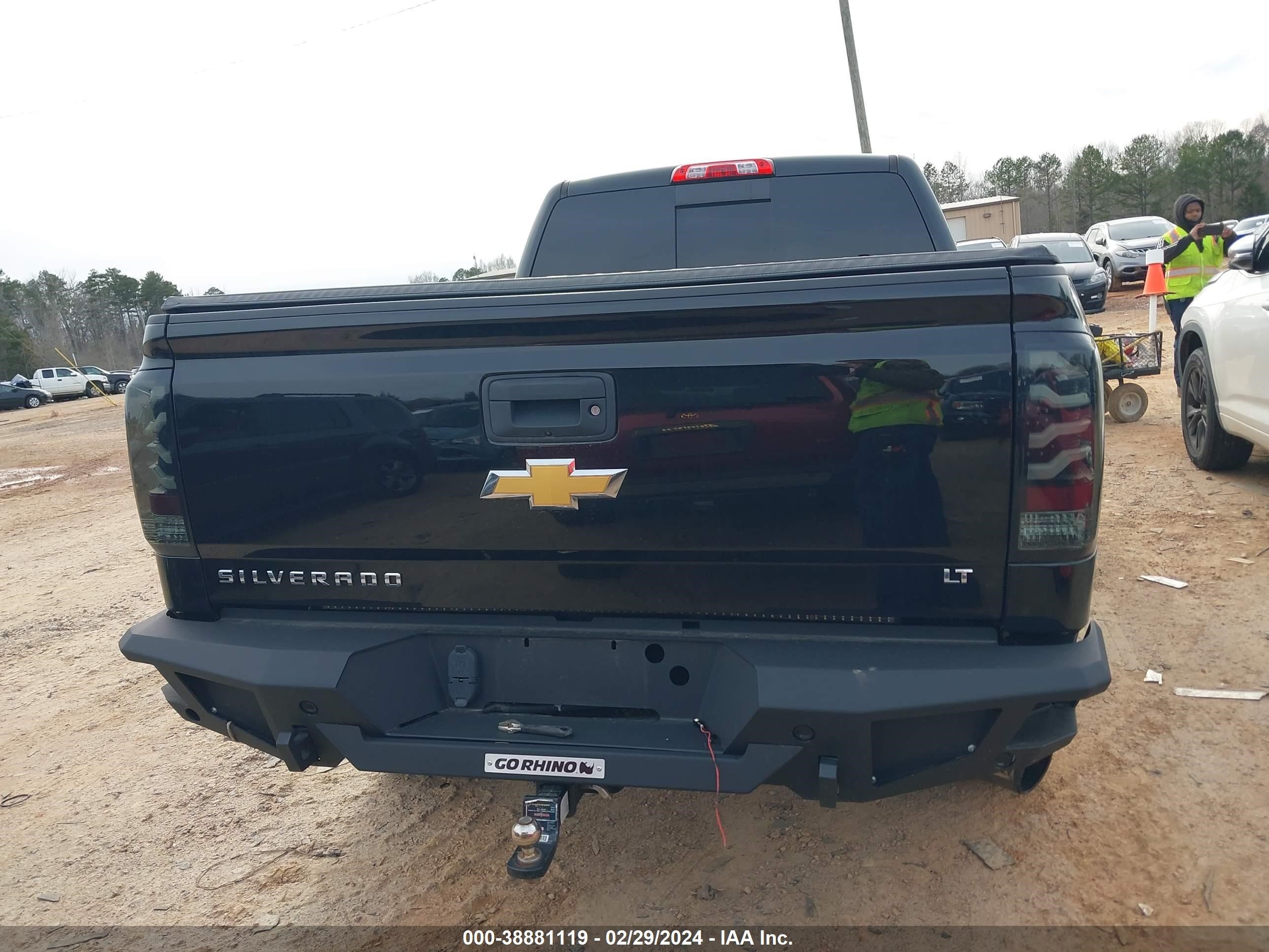 2018 Chevrolet Silverado 1500 2Lt vin: 1GCVKREC3JZ165724