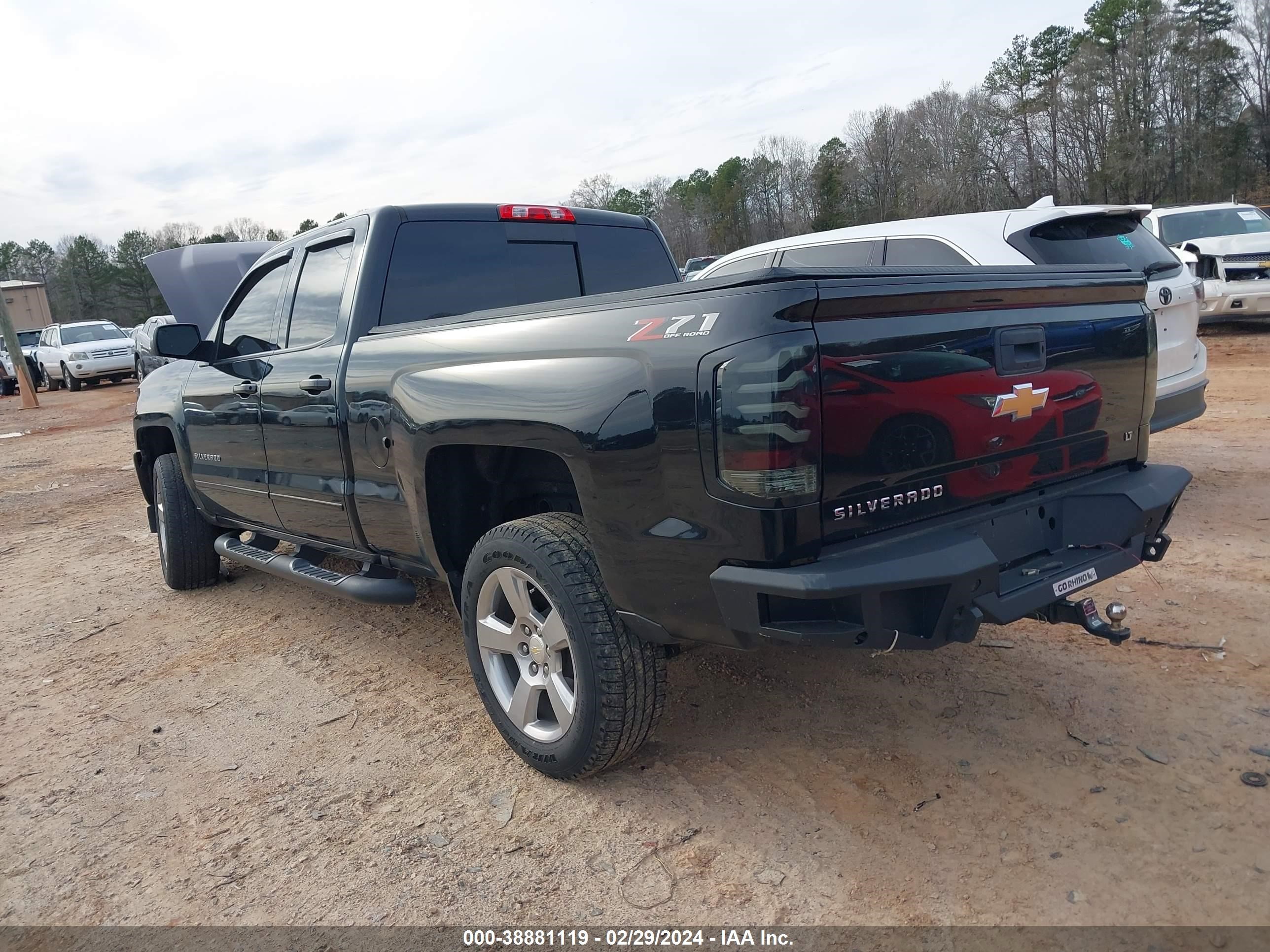 2018 Chevrolet Silverado 1500 2Lt vin: 1GCVKREC3JZ165724