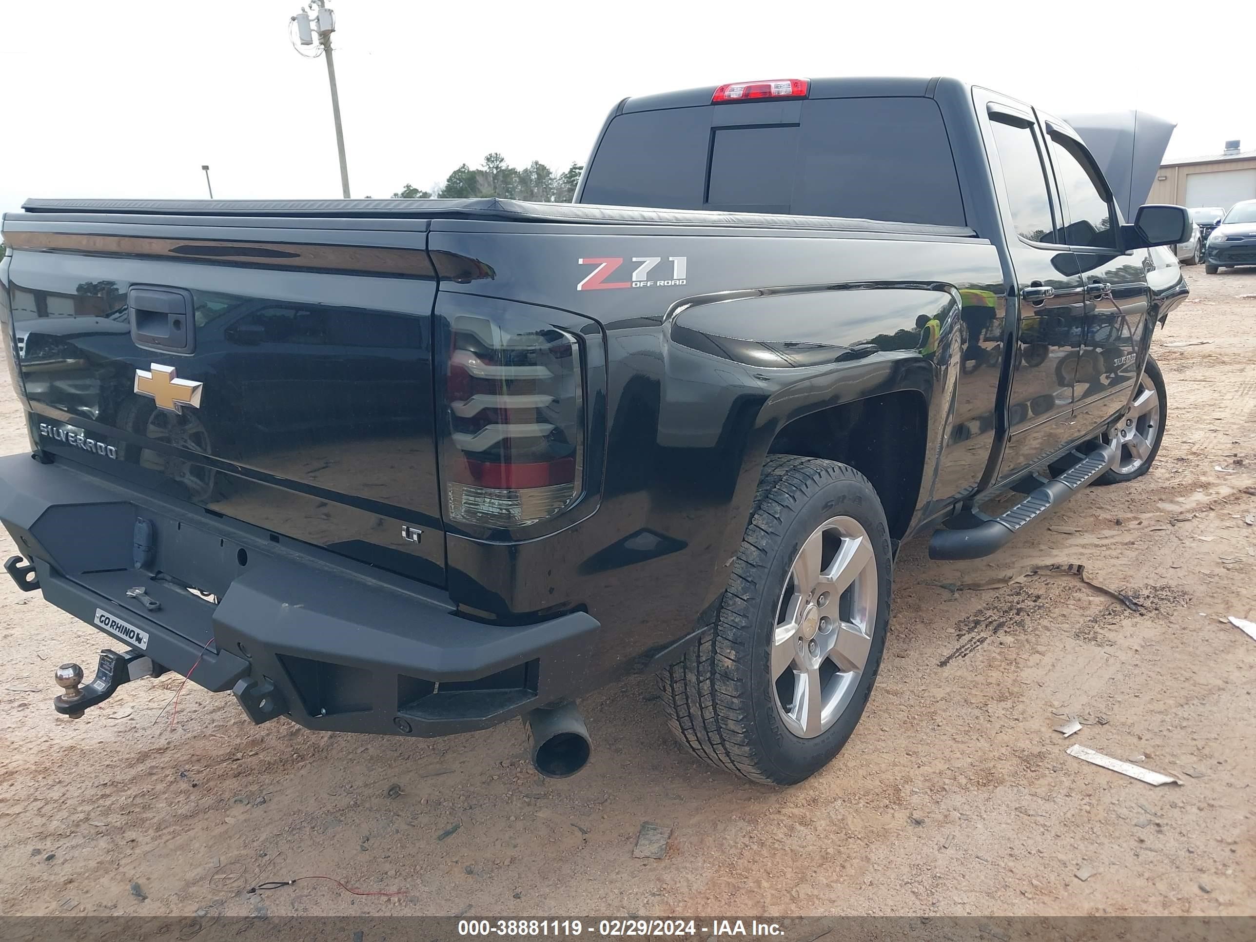 2018 Chevrolet Silverado 1500 2Lt vin: 1GCVKREC3JZ165724