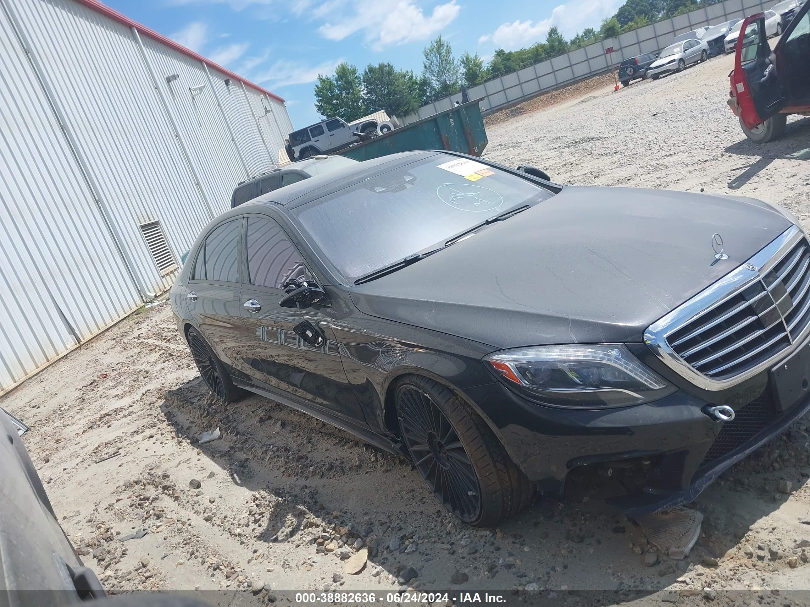 2015 Mercedes-Benz S 550 vin: WDDUG8CB3FA094876