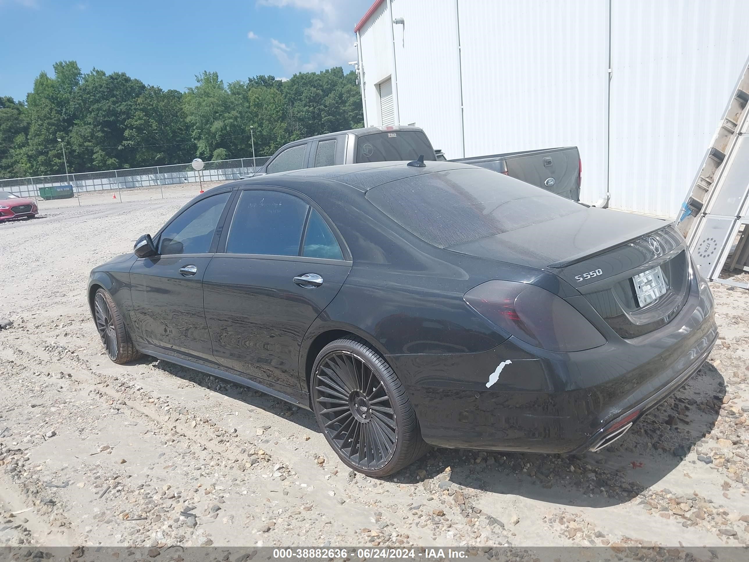 2015 Mercedes-Benz S 550 vin: WDDUG8CB3FA094876