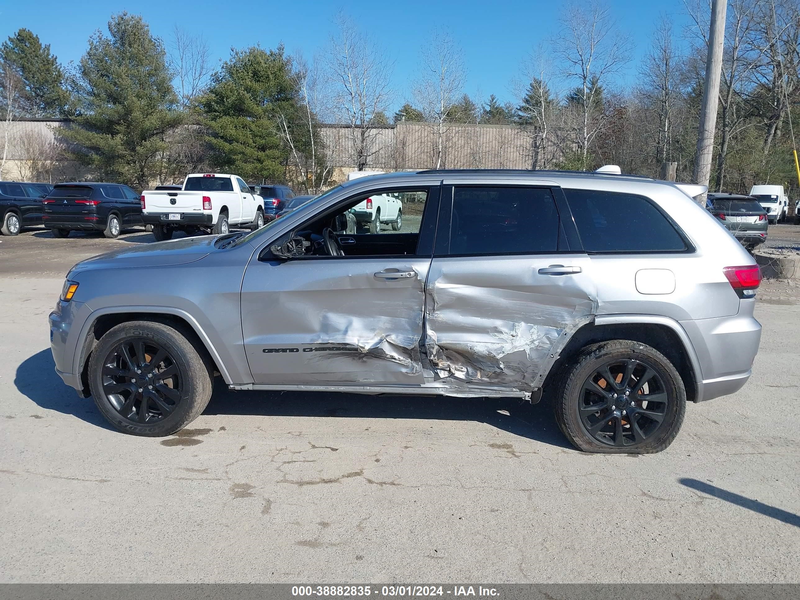 2018 Jeep Grand Cherokee Altitude 4X4 vin: 1C4RJFAG0JC285205