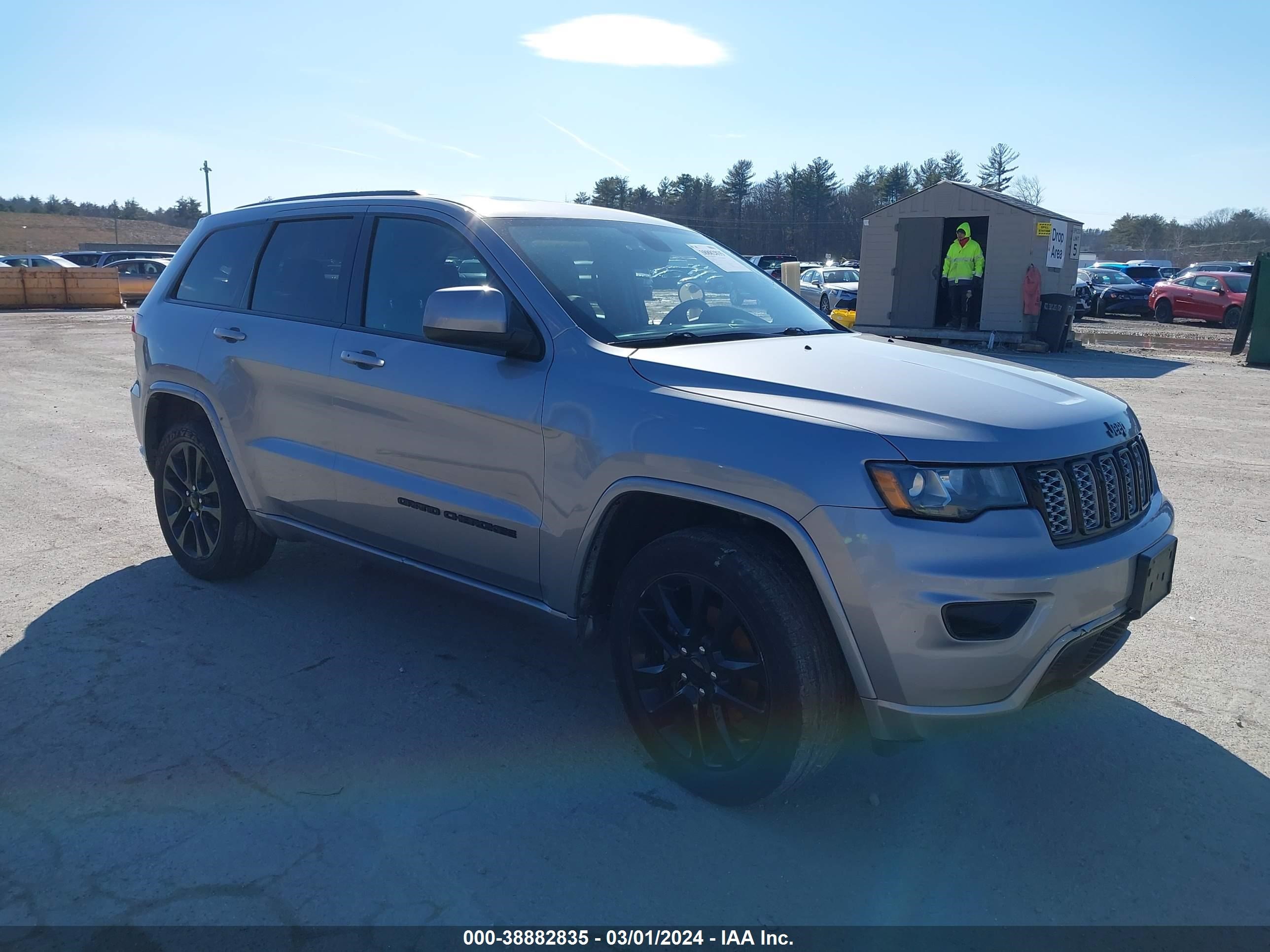 2018 Jeep Grand Cherokee Altitude 4X4 vin: 1C4RJFAG0JC285205