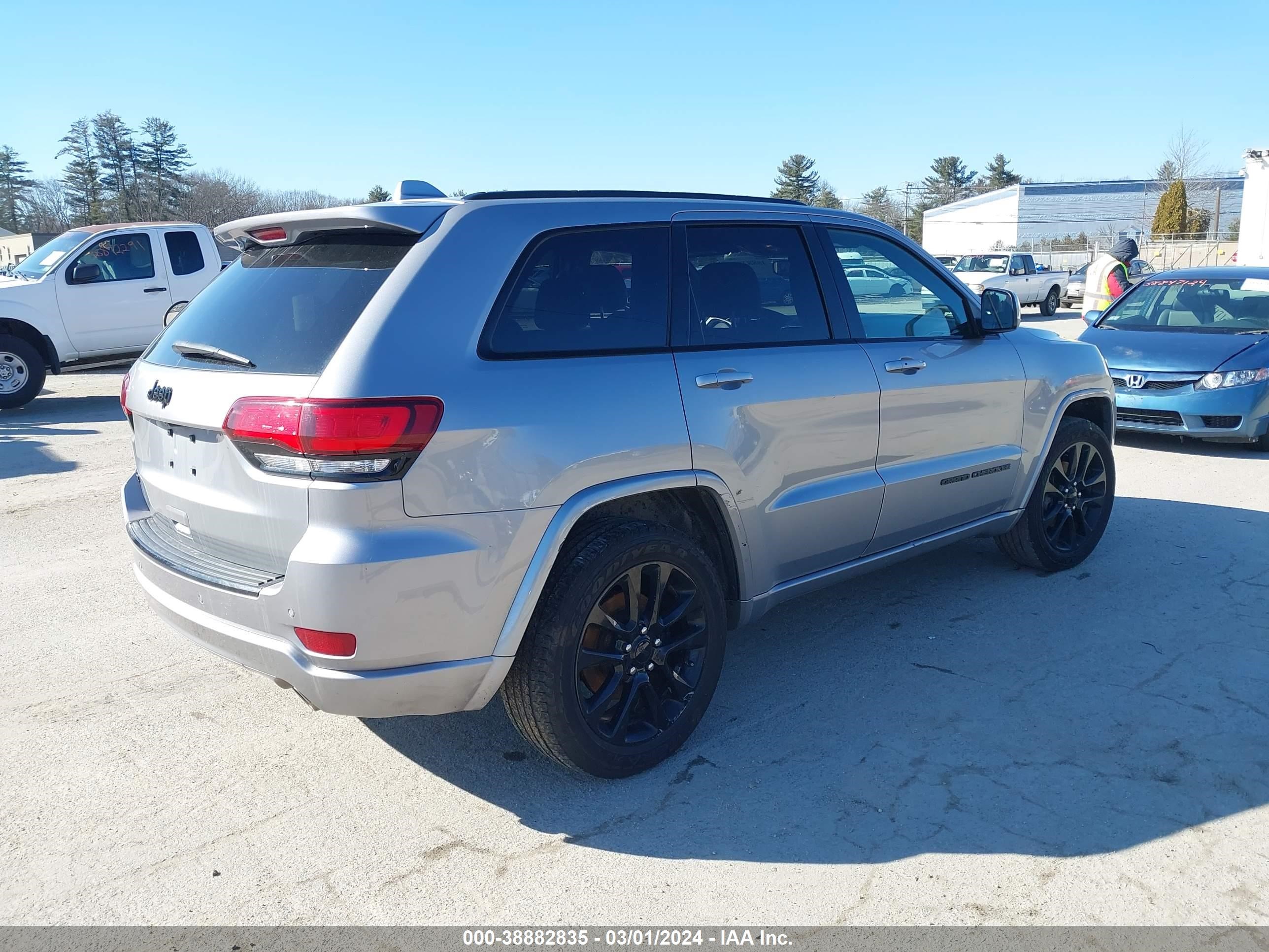 2018 Jeep Grand Cherokee Altitude 4X4 vin: 1C4RJFAG0JC285205