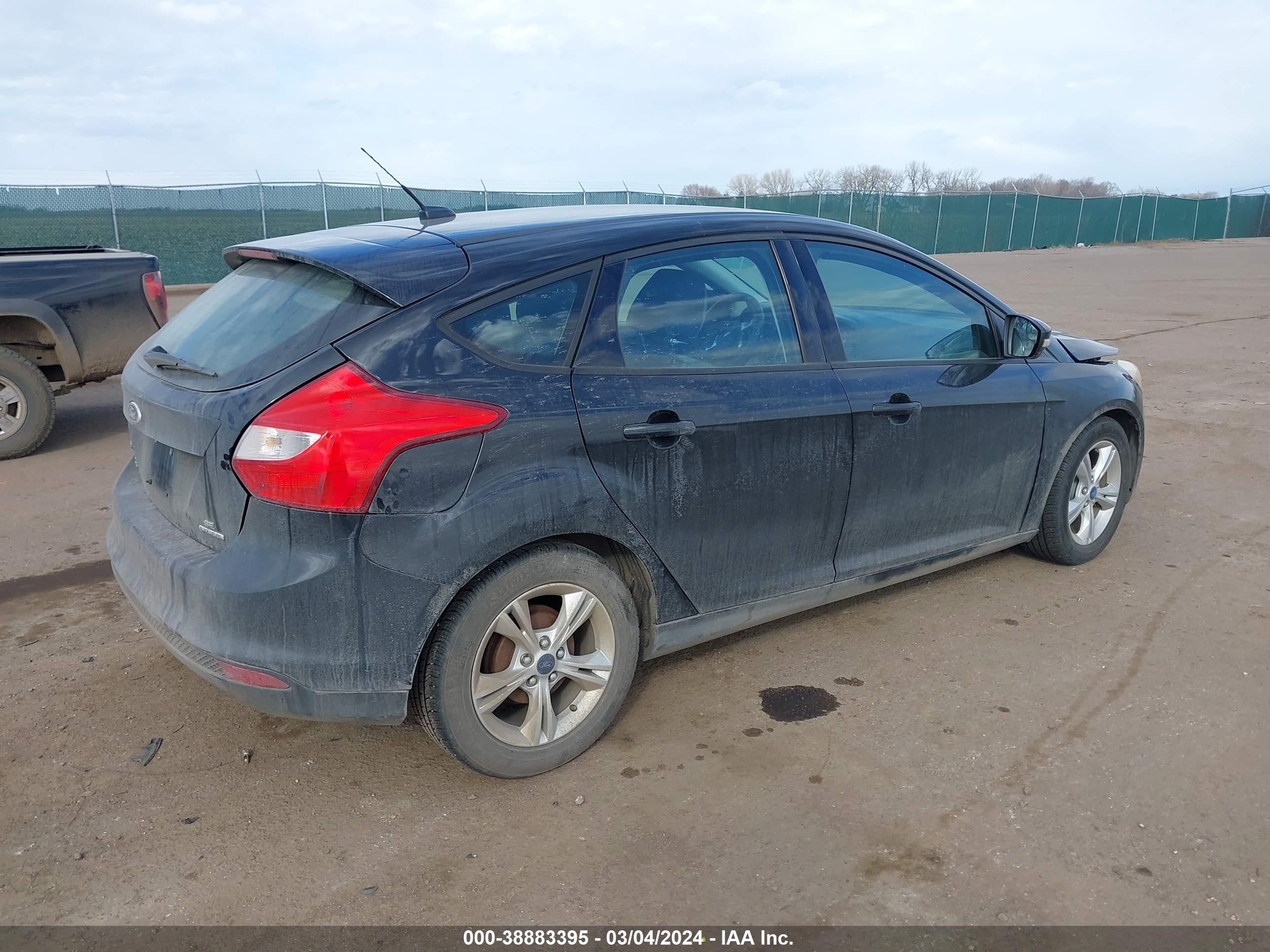 2014 Ford Focus Se vin: 1FADP3K28EL293901