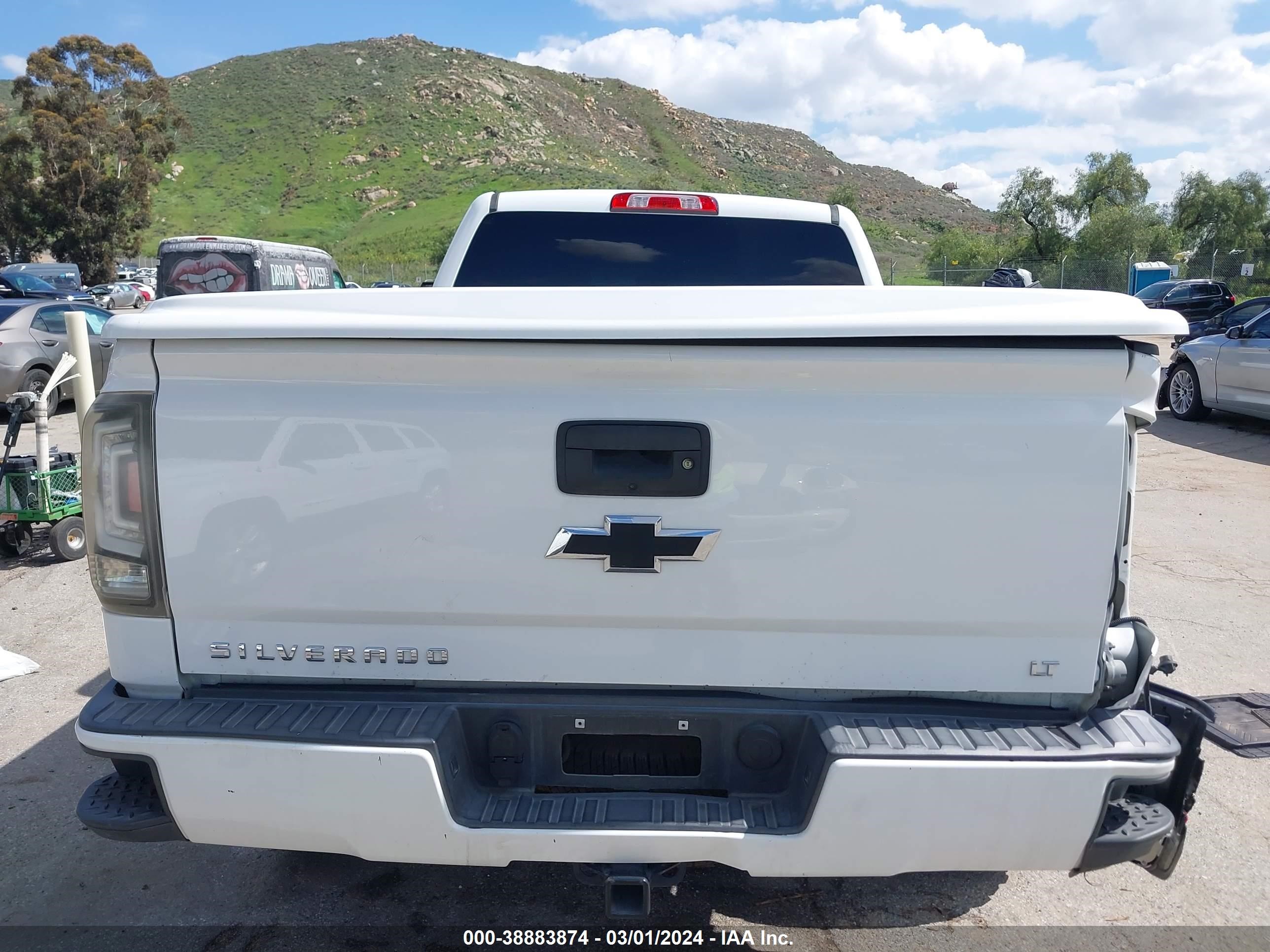 2018 Chevrolet Silverado 1500 2Lt vin: 2GCVKREC0J1102878