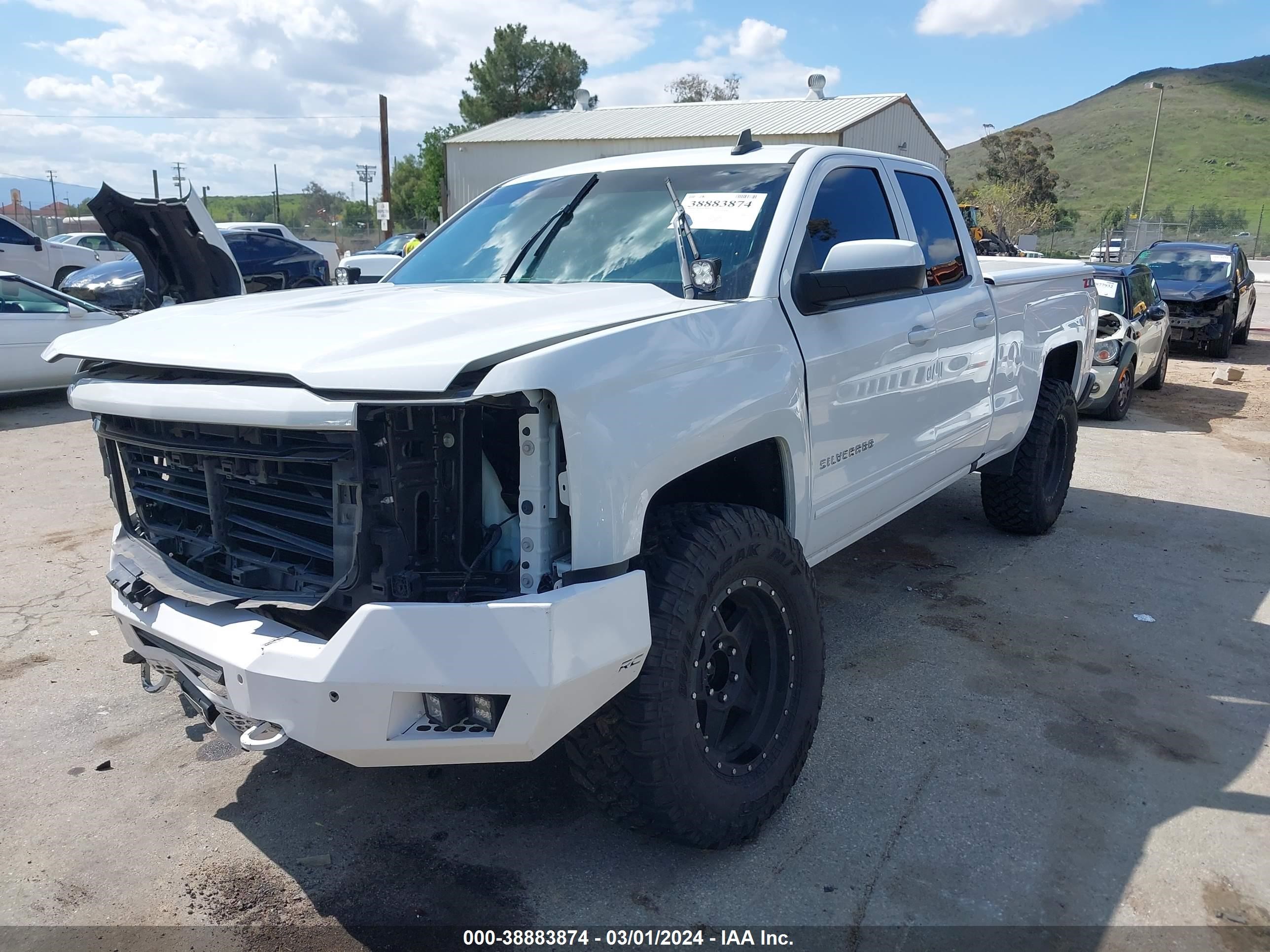 2018 Chevrolet Silverado 1500 2Lt vin: 2GCVKREC0J1102878