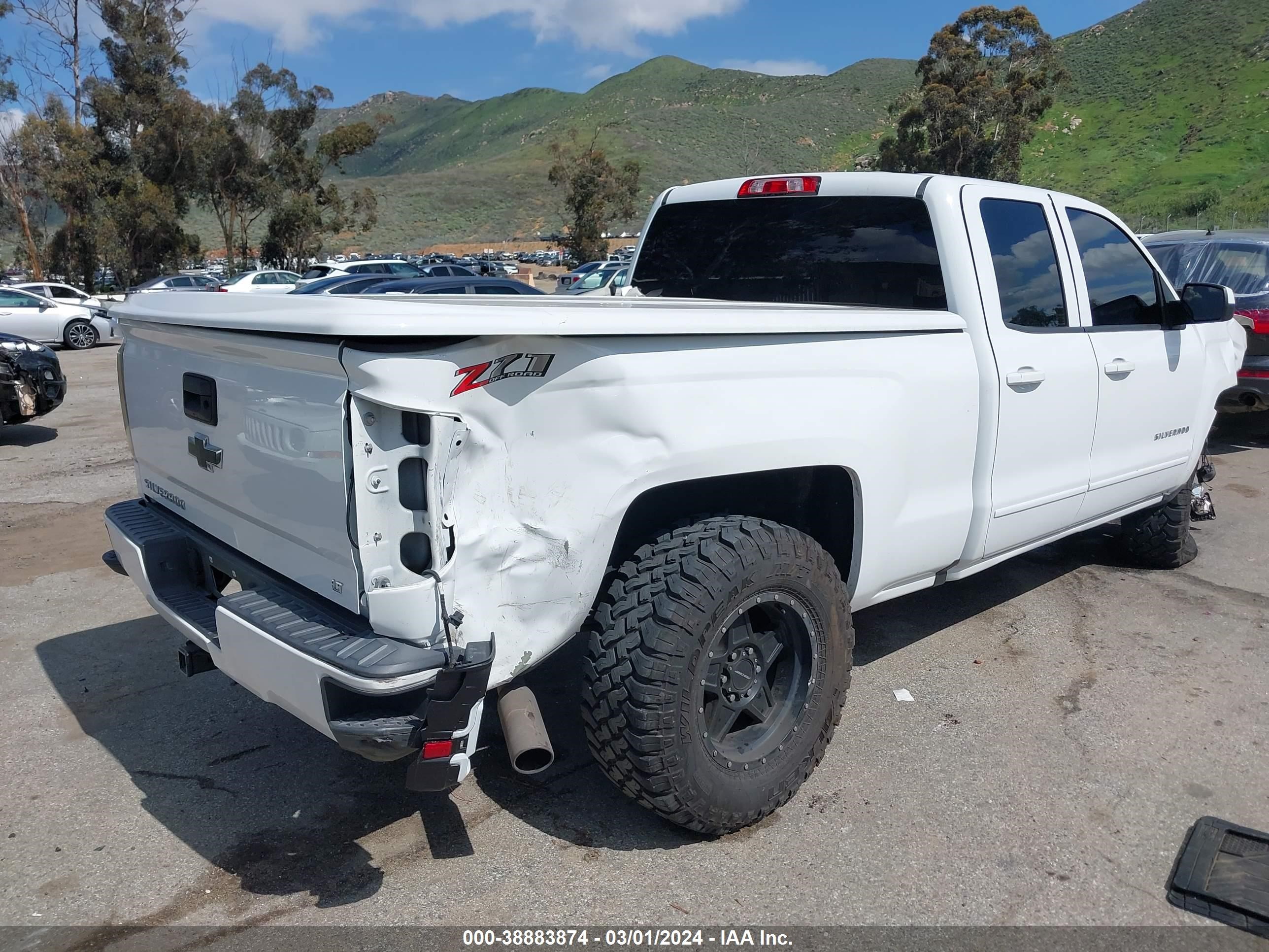 2018 Chevrolet Silverado 1500 2Lt vin: 2GCVKREC0J1102878