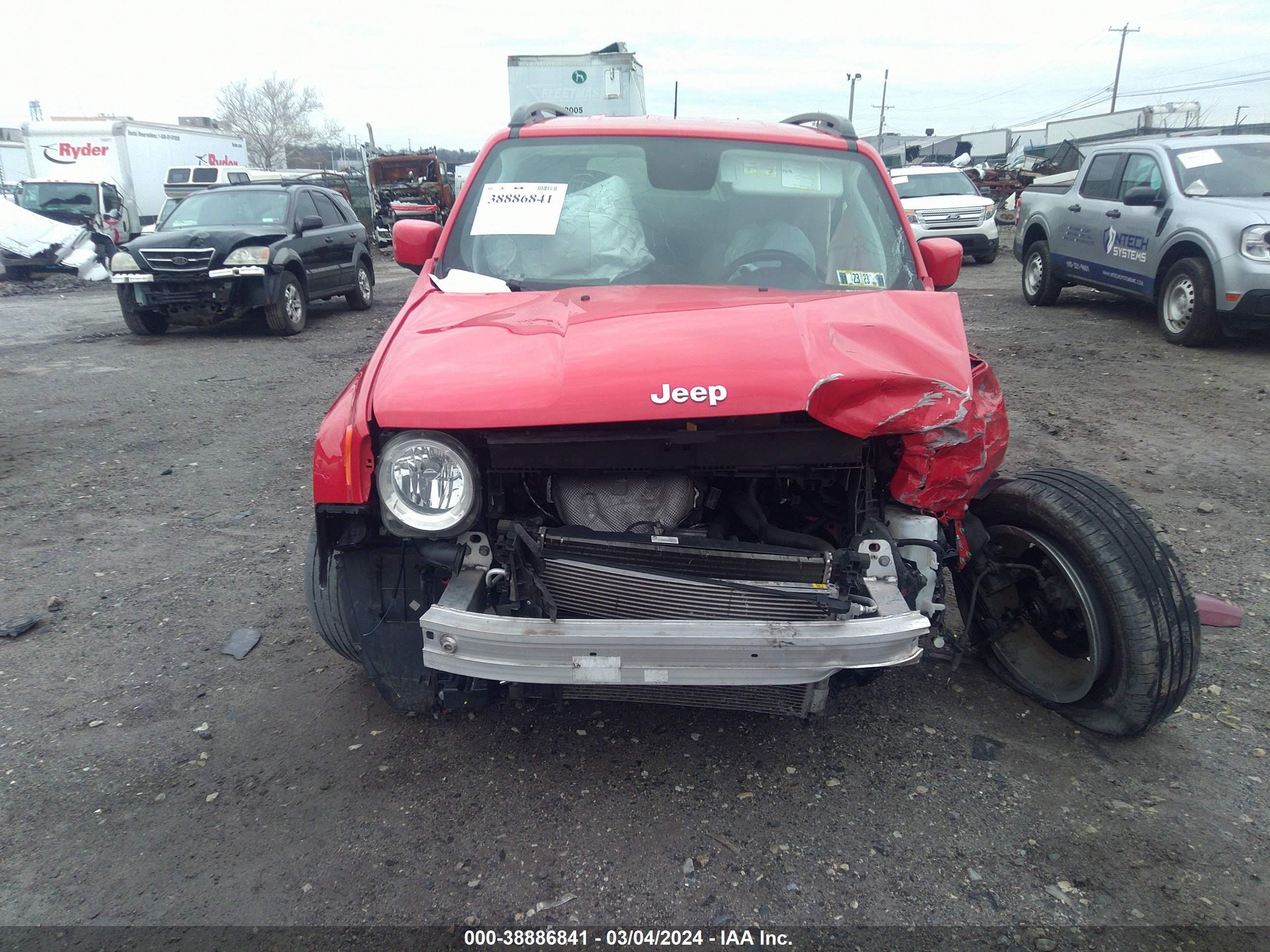 2018 Jeep Renegade Latitude 4X4 vin: ZACCJBBBXJPG94406