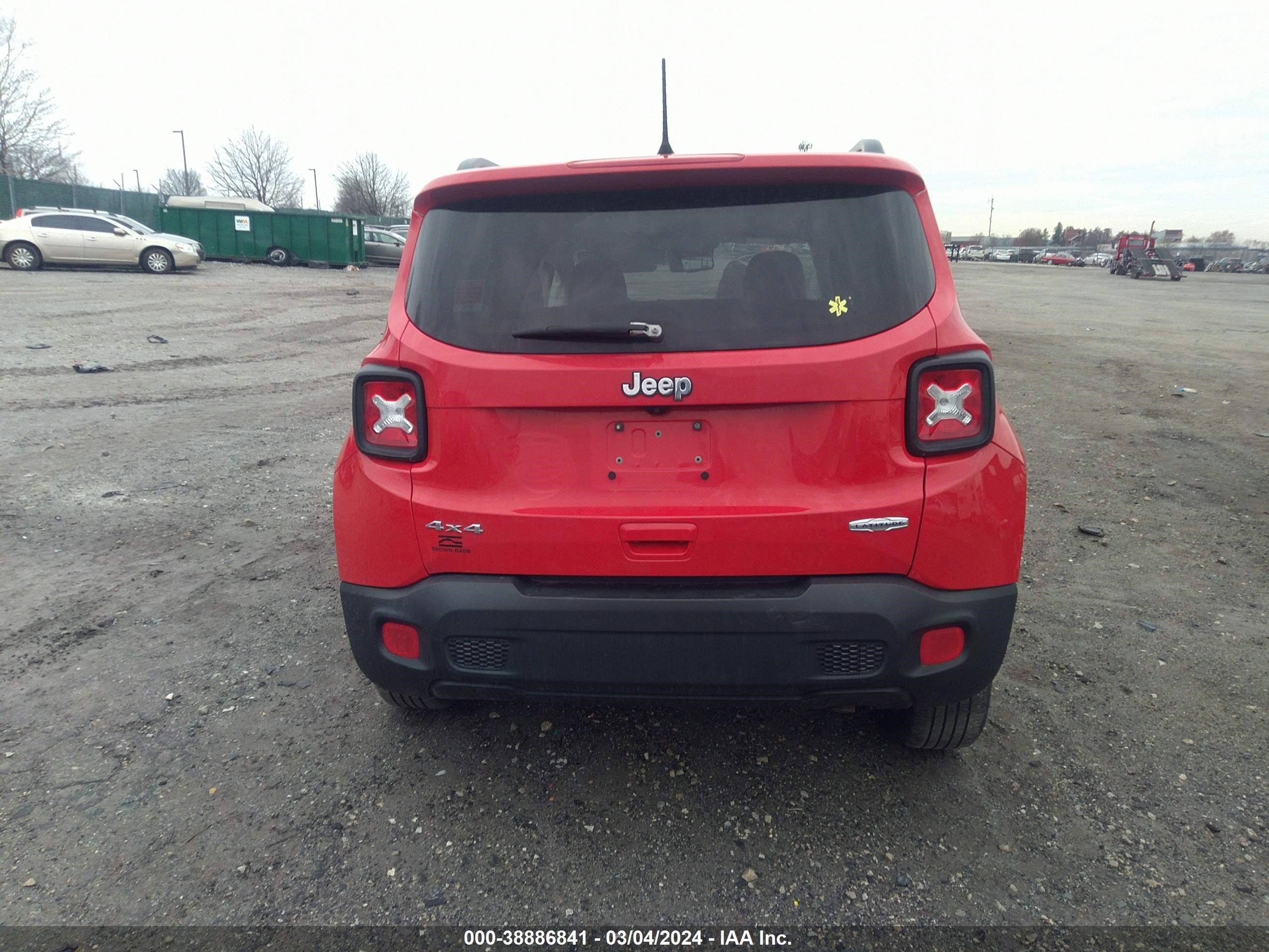 2018 Jeep Renegade Latitude 4X4 vin: ZACCJBBBXJPG94406