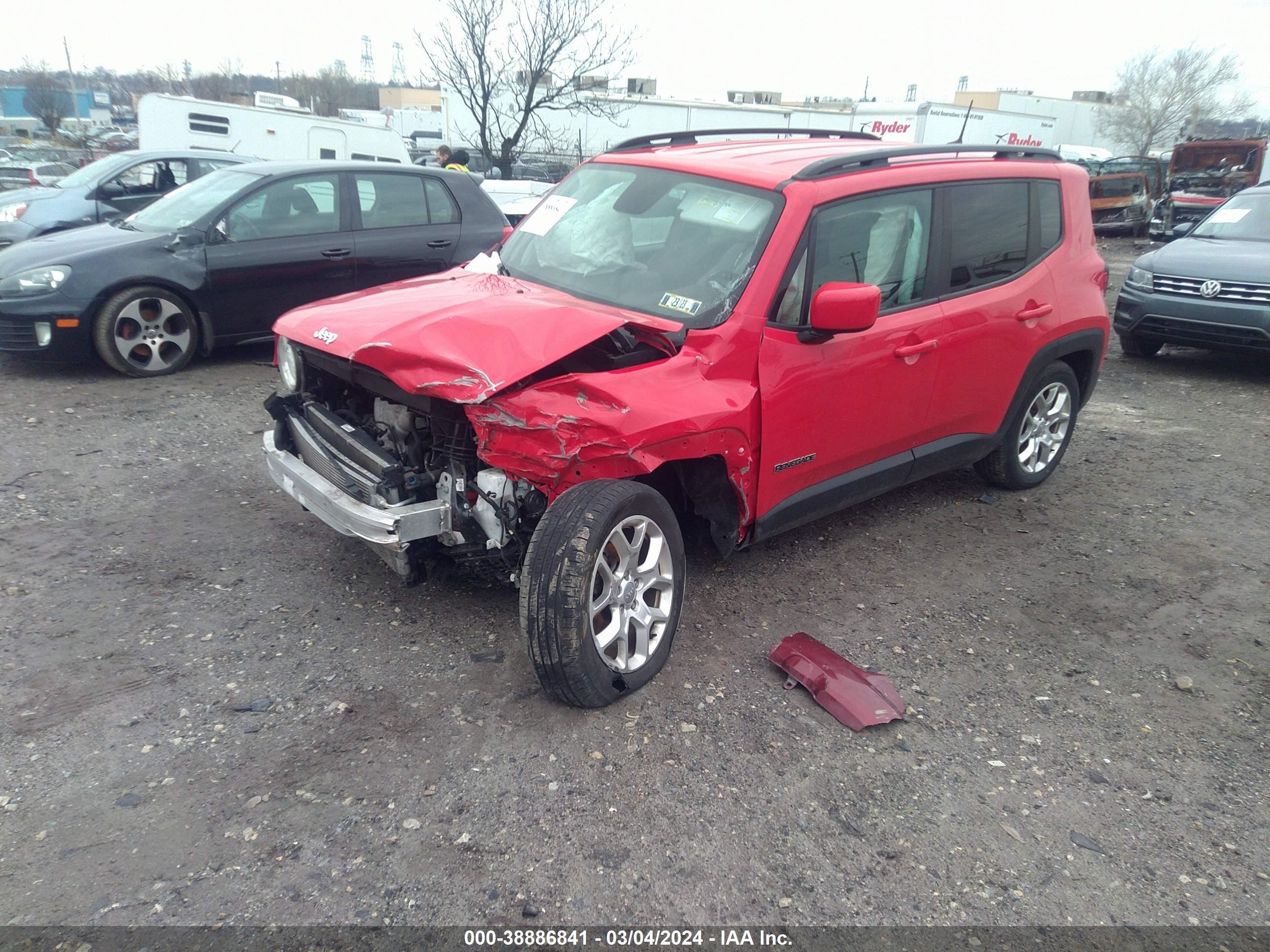 2018 Jeep Renegade Latitude 4X4 vin: ZACCJBBBXJPG94406