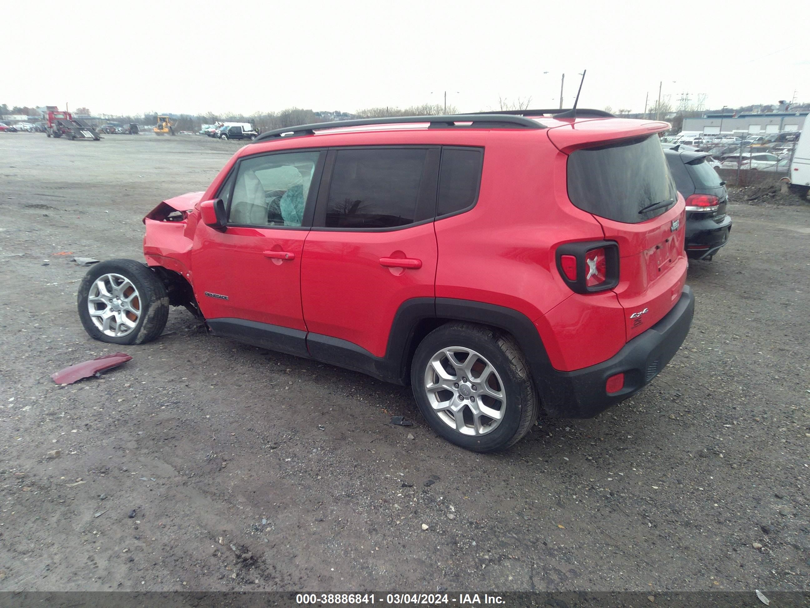 2018 Jeep Renegade Latitude 4X4 vin: ZACCJBBBXJPG94406