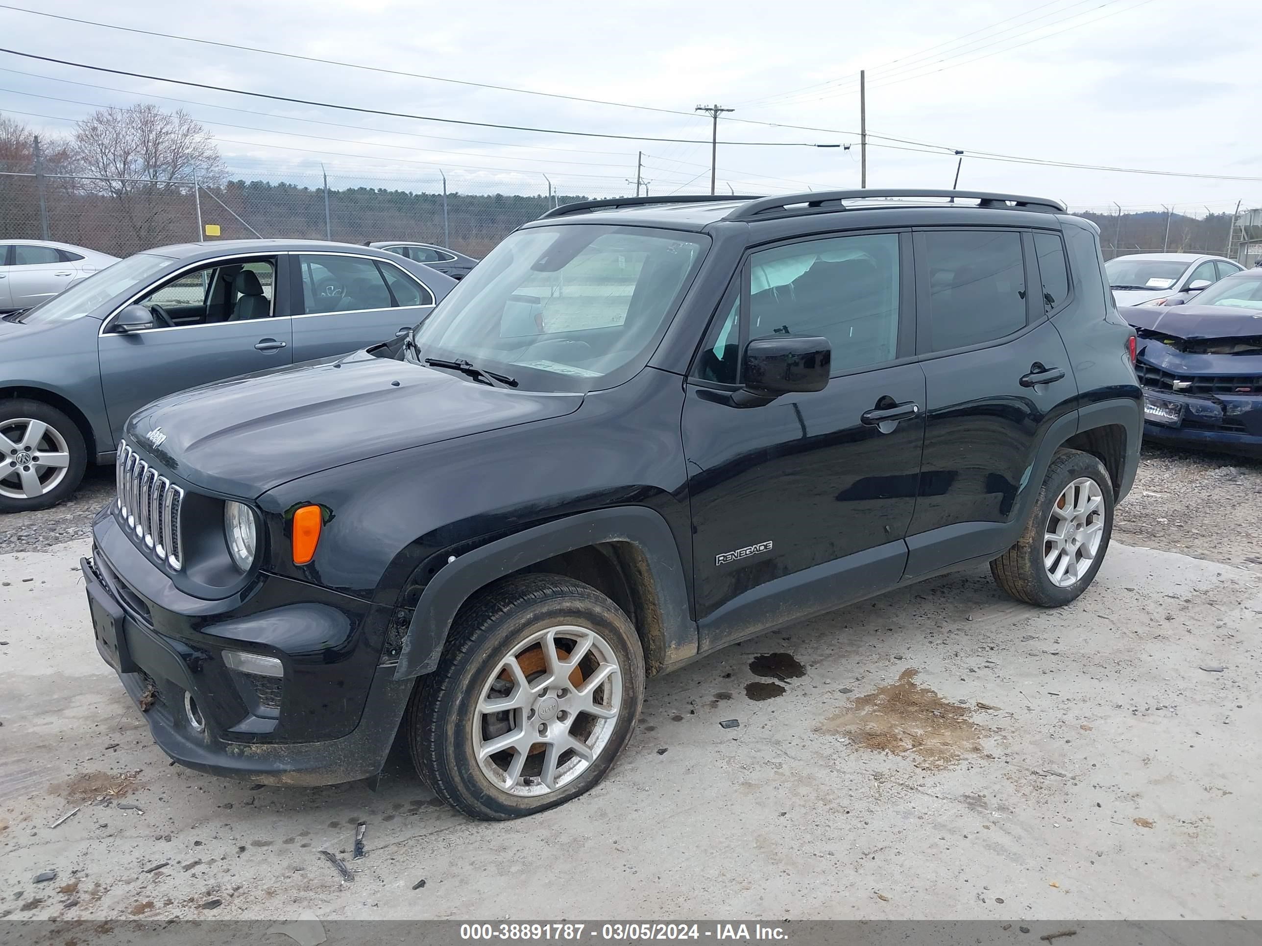 2021 Jeep Renegade Latitude 4X4 vin: ZACNJDBB6MPM52251