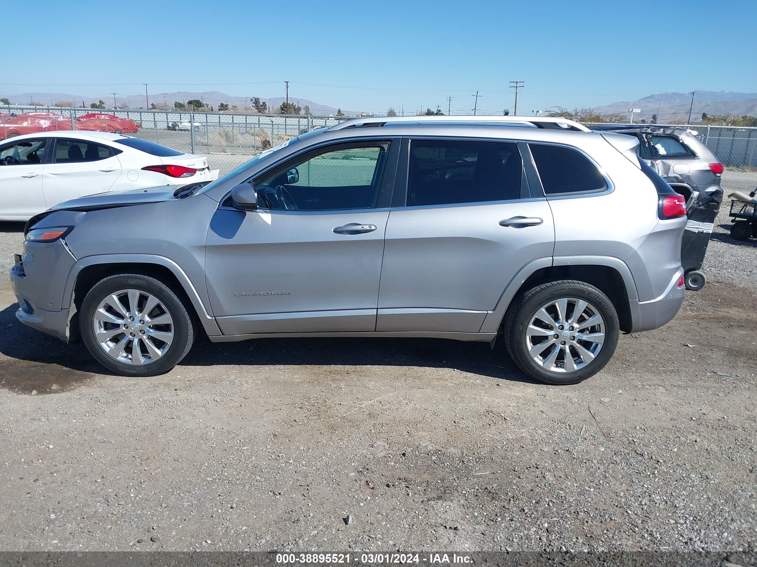 2017 Jeep Cherokee Overland Fwd vin: 1C4PJLJB3HD214708