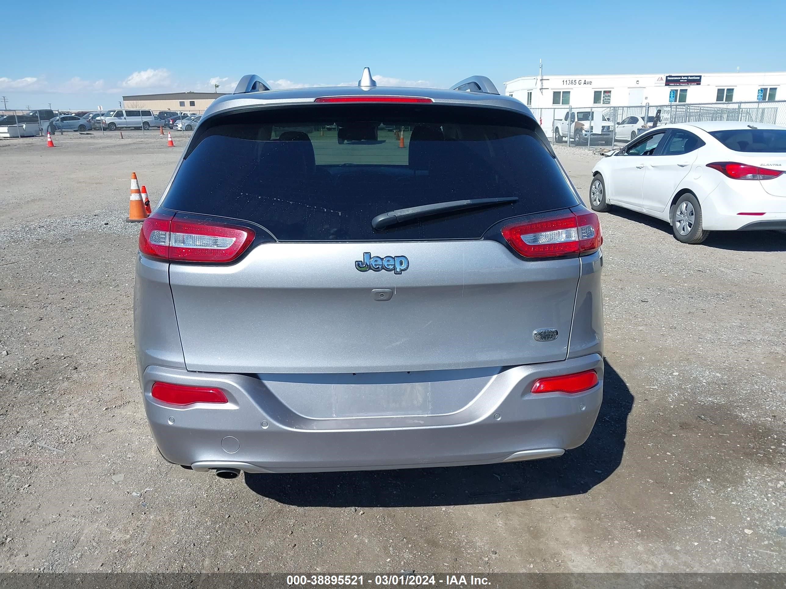 2017 Jeep Cherokee Overland Fwd vin: 1C4PJLJB3HD214708