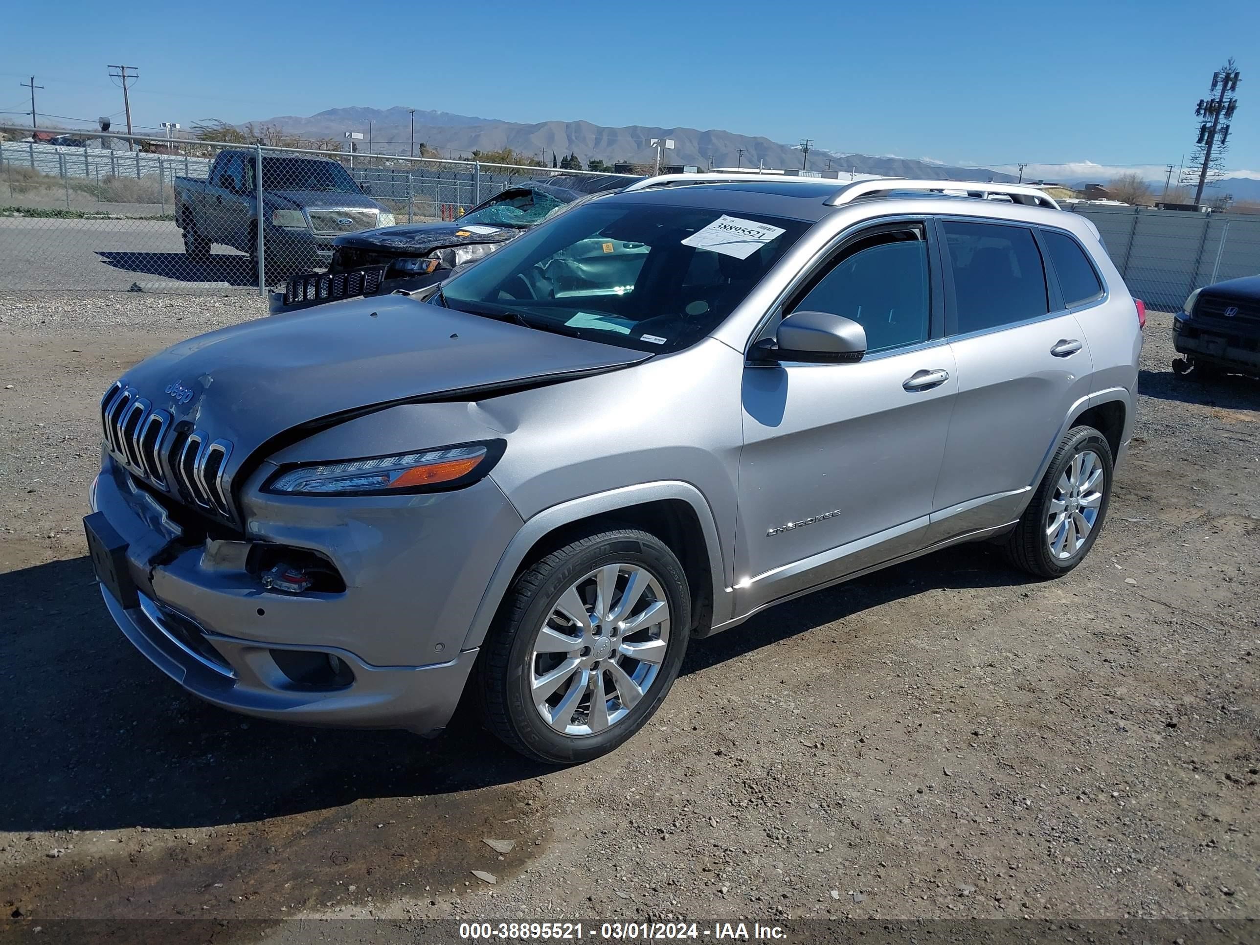 2017 Jeep Cherokee Overland Fwd vin: 1C4PJLJB3HD214708