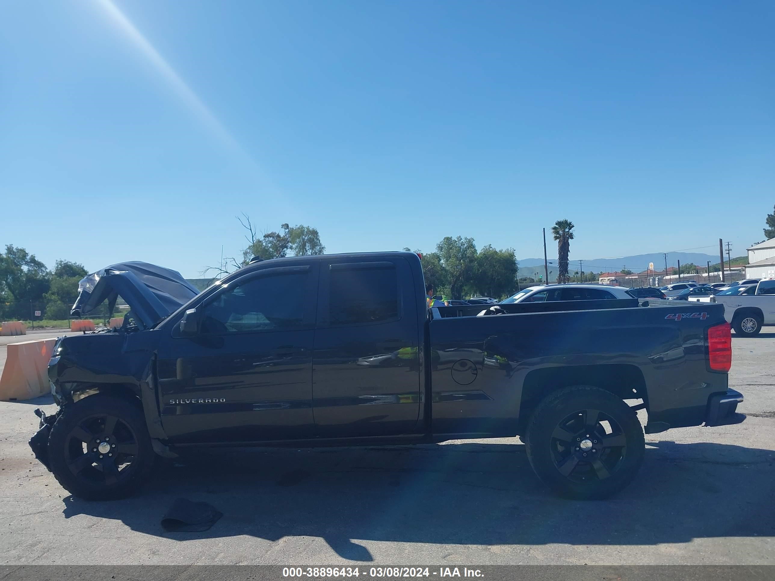 2014 Chevrolet Silverado 1500 1Lt vin: 1GCVKREC2EZ204275