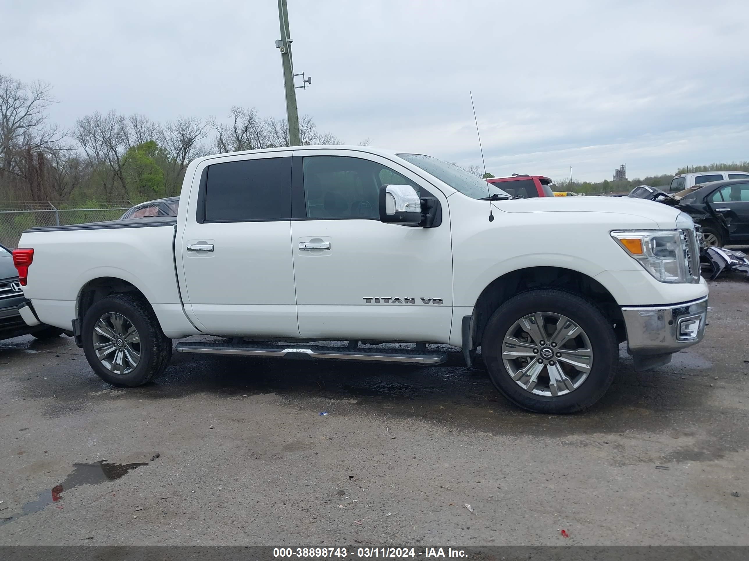 2018 Nissan Titan Sl vin: 1N6AA1E5XJN550030