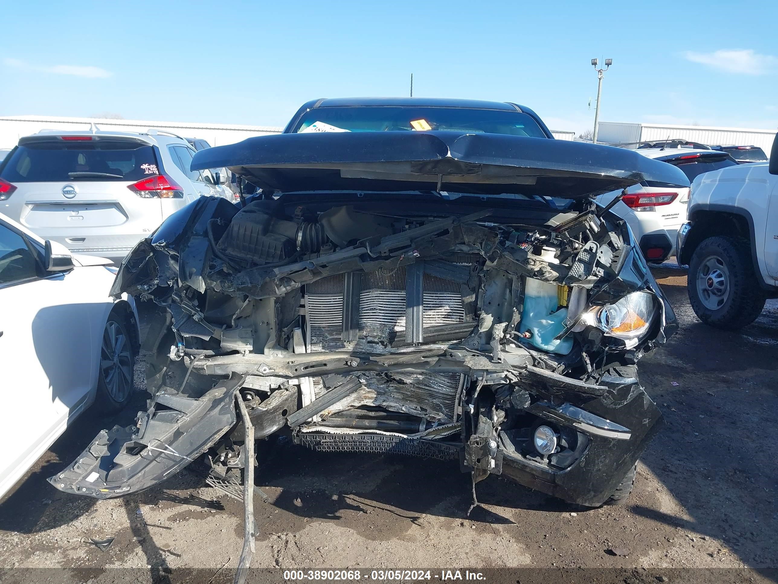 2018 Chevrolet Colorado Z71 vin: 1GCHTDEN5J1271427