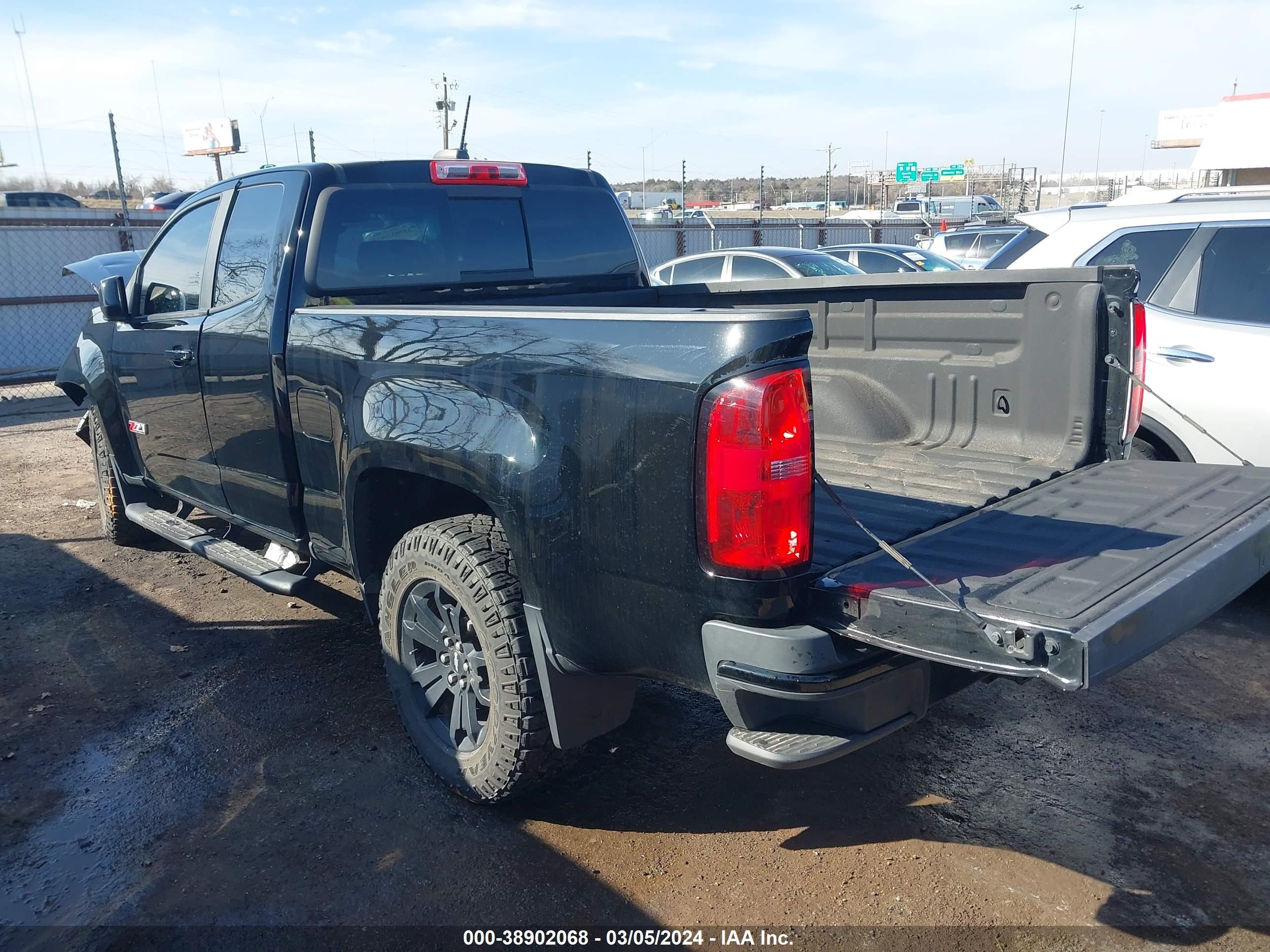 2018 Chevrolet Colorado Z71 vin: 1GCHTDEN5J1271427