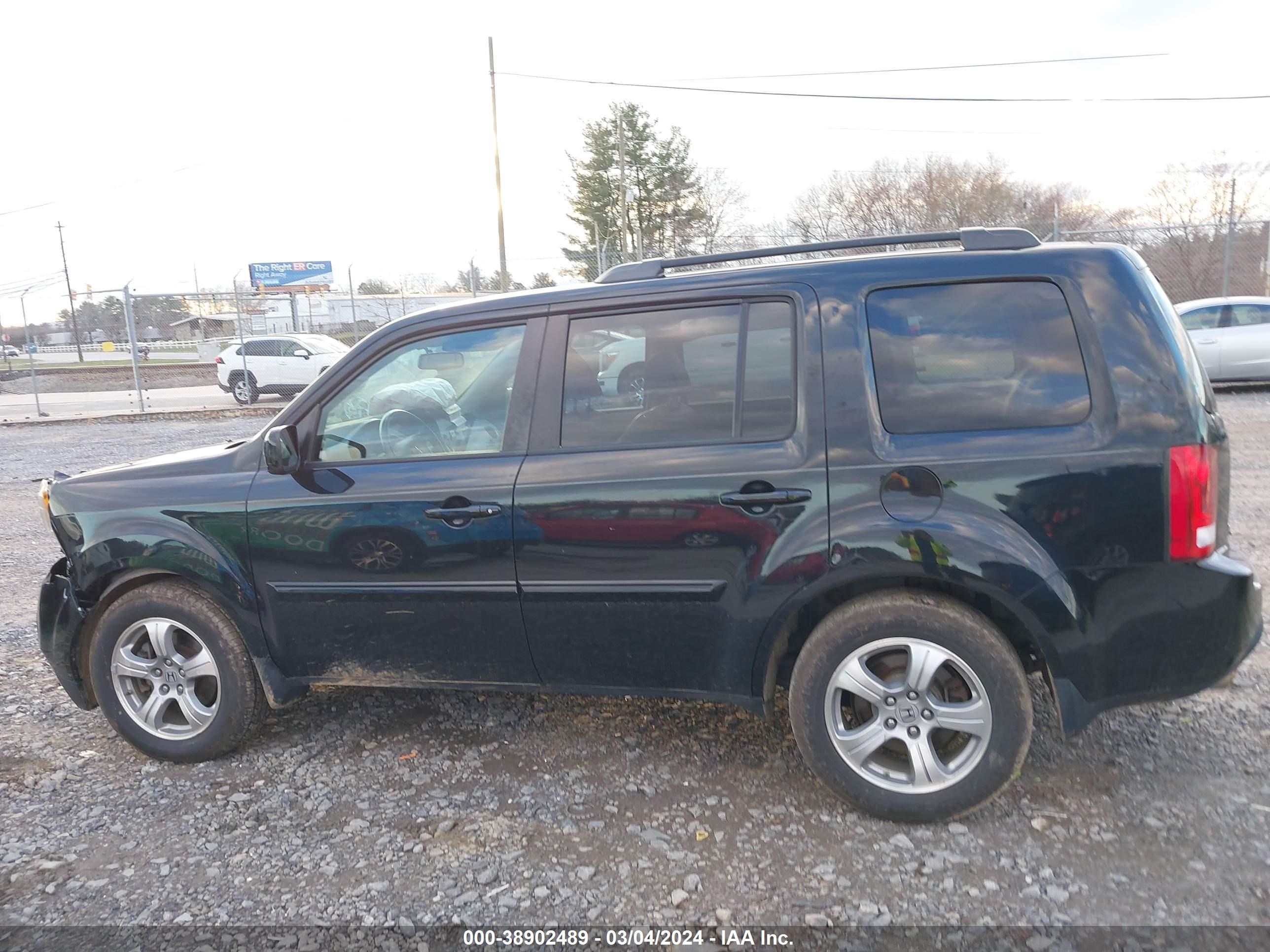 2014 Honda Pilot Ex-L vin: 5FNYF4H50EB010903