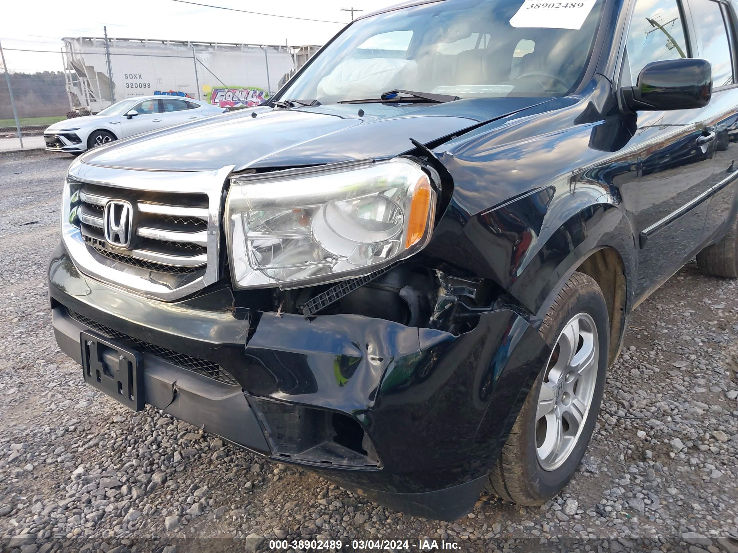 2014 Honda Pilot Ex-L vin: 5FNYF4H50EB010903