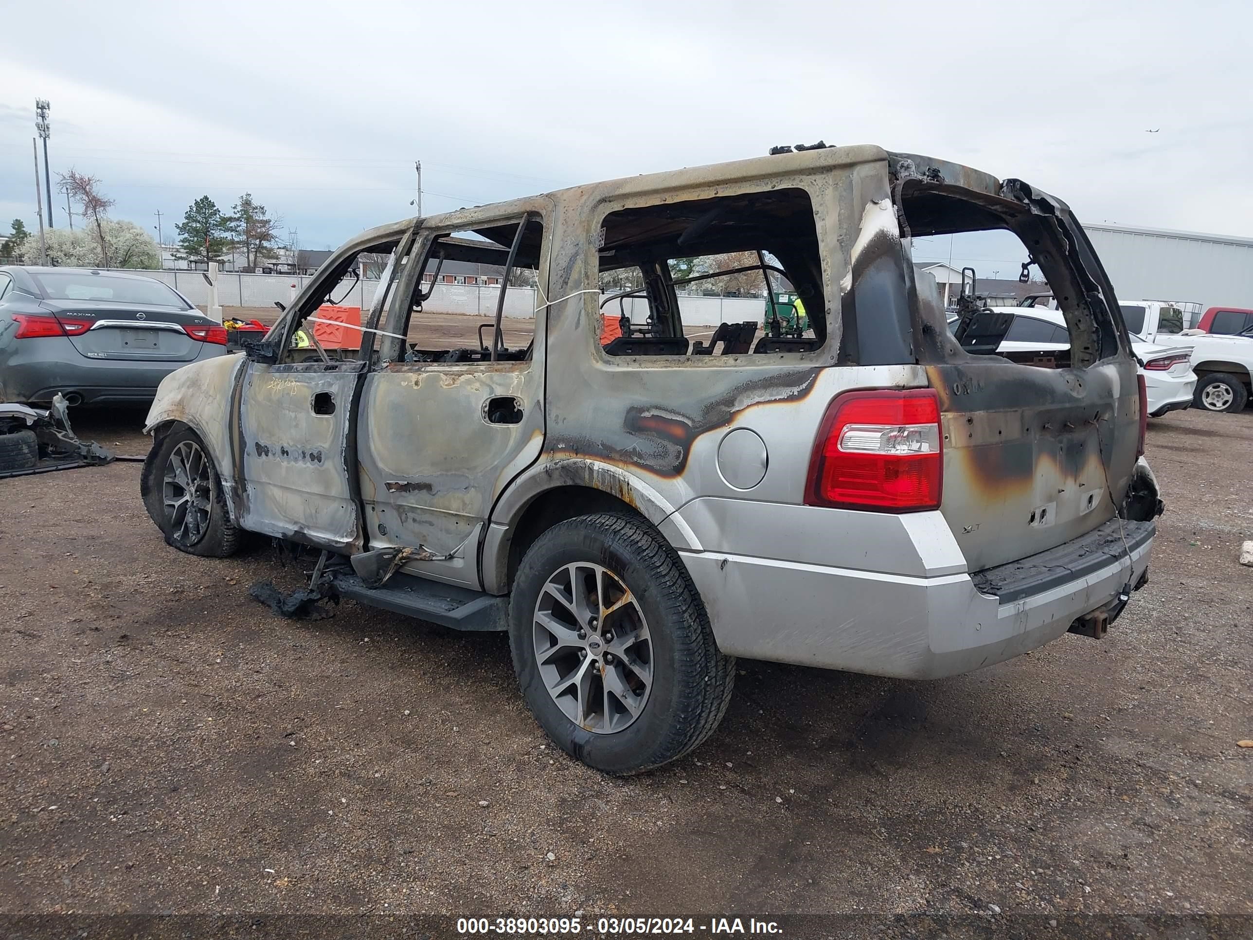 2017 Ford Expedition Xlt vin: 1FMJU1JT5HEA47588