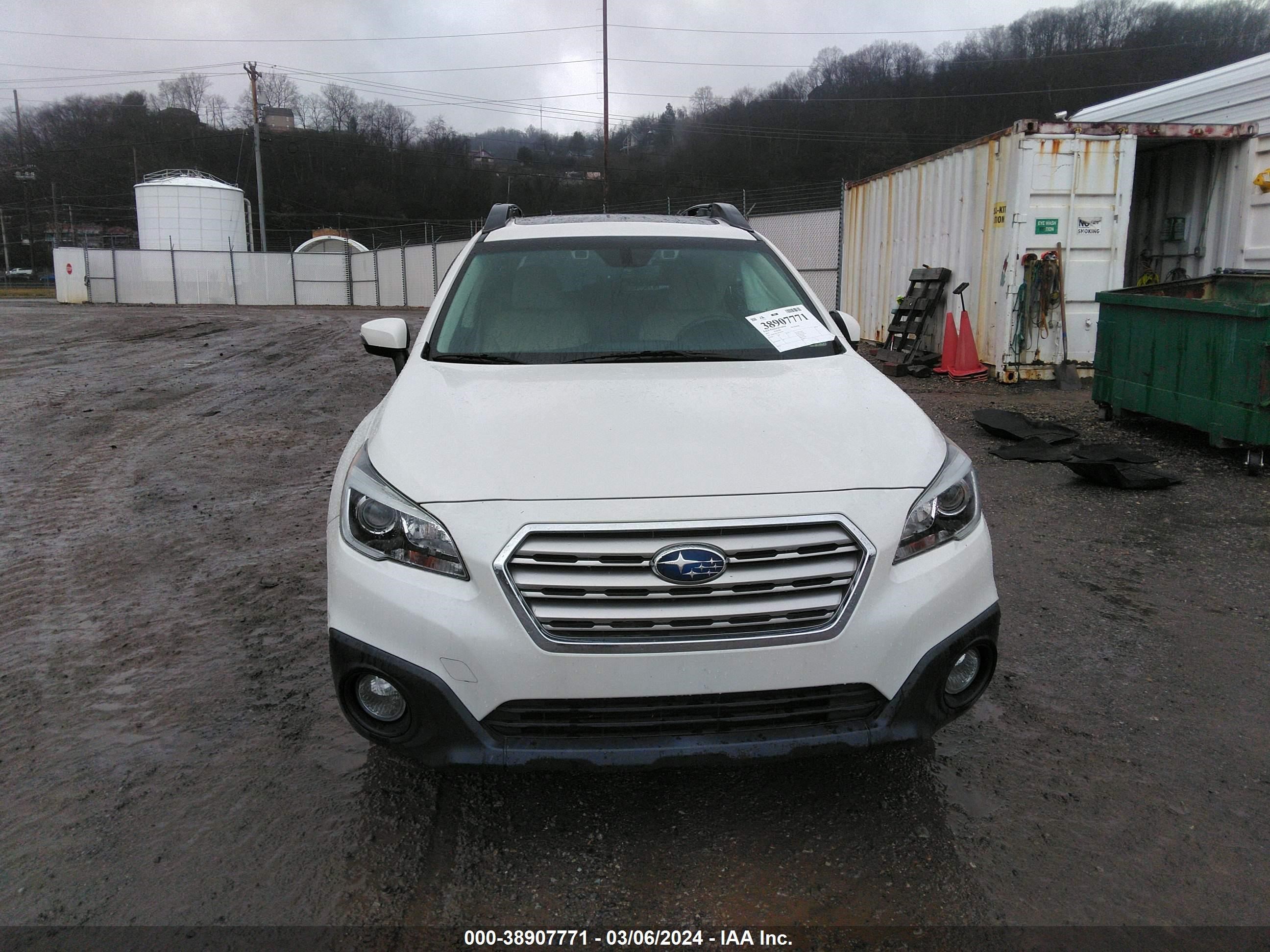 2017 Subaru Outback 2.5I Premium vin: 4S4BSAHC4H3267039