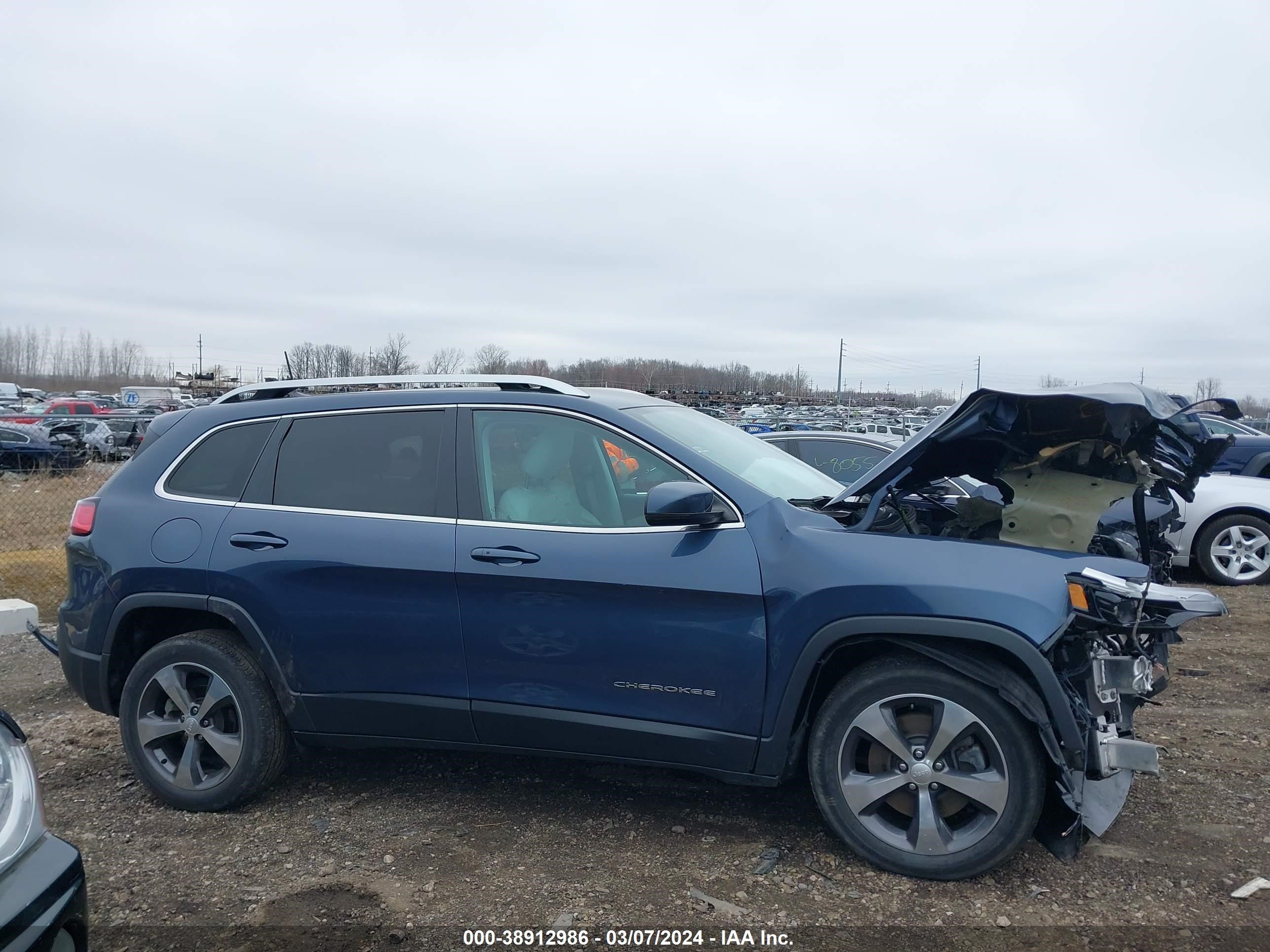 2019 Jeep Cherokee Limited Fwd vin: 1C4PJLDB3KD370279