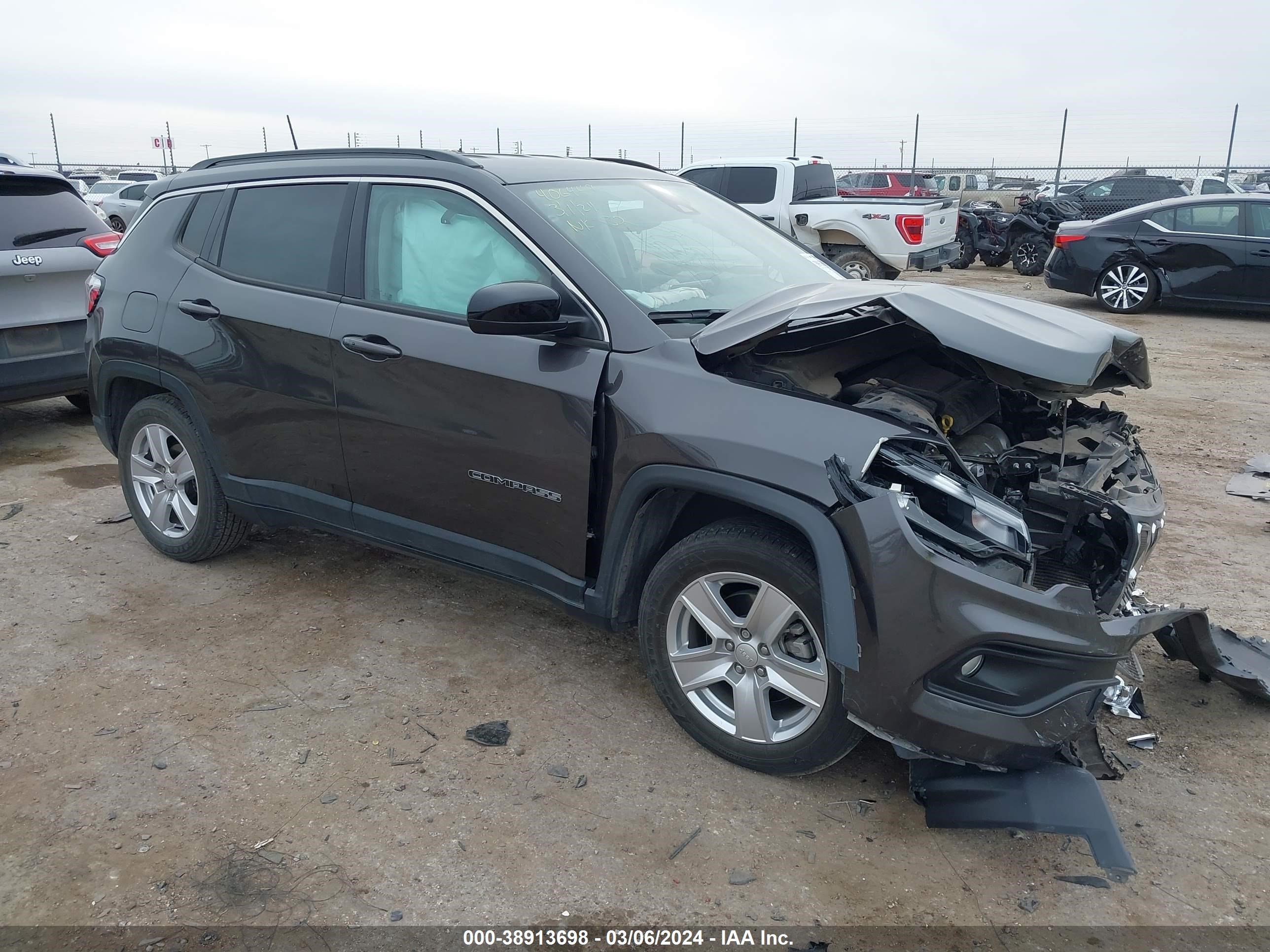 2022 Jeep Compass Latitude Fwd vin: 3C4NJCBB8NT214361