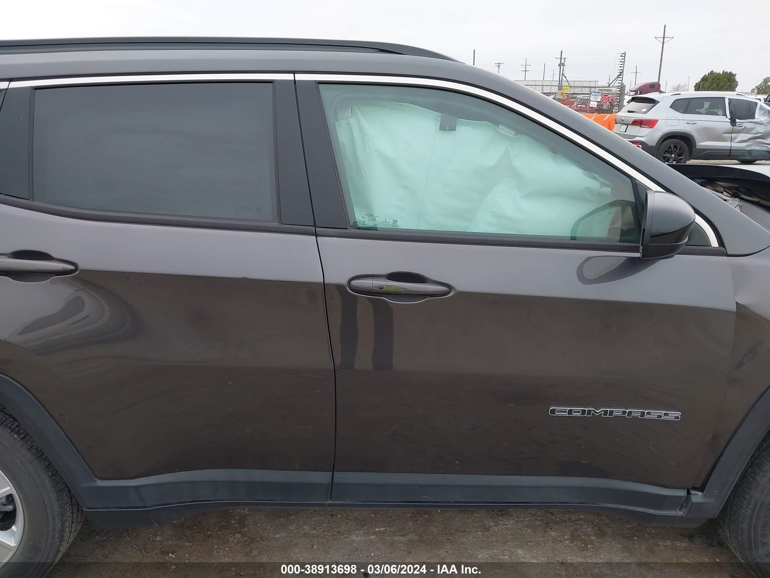 2022 Jeep Compass Latitude Fwd vin: 3C4NJCBB8NT214361