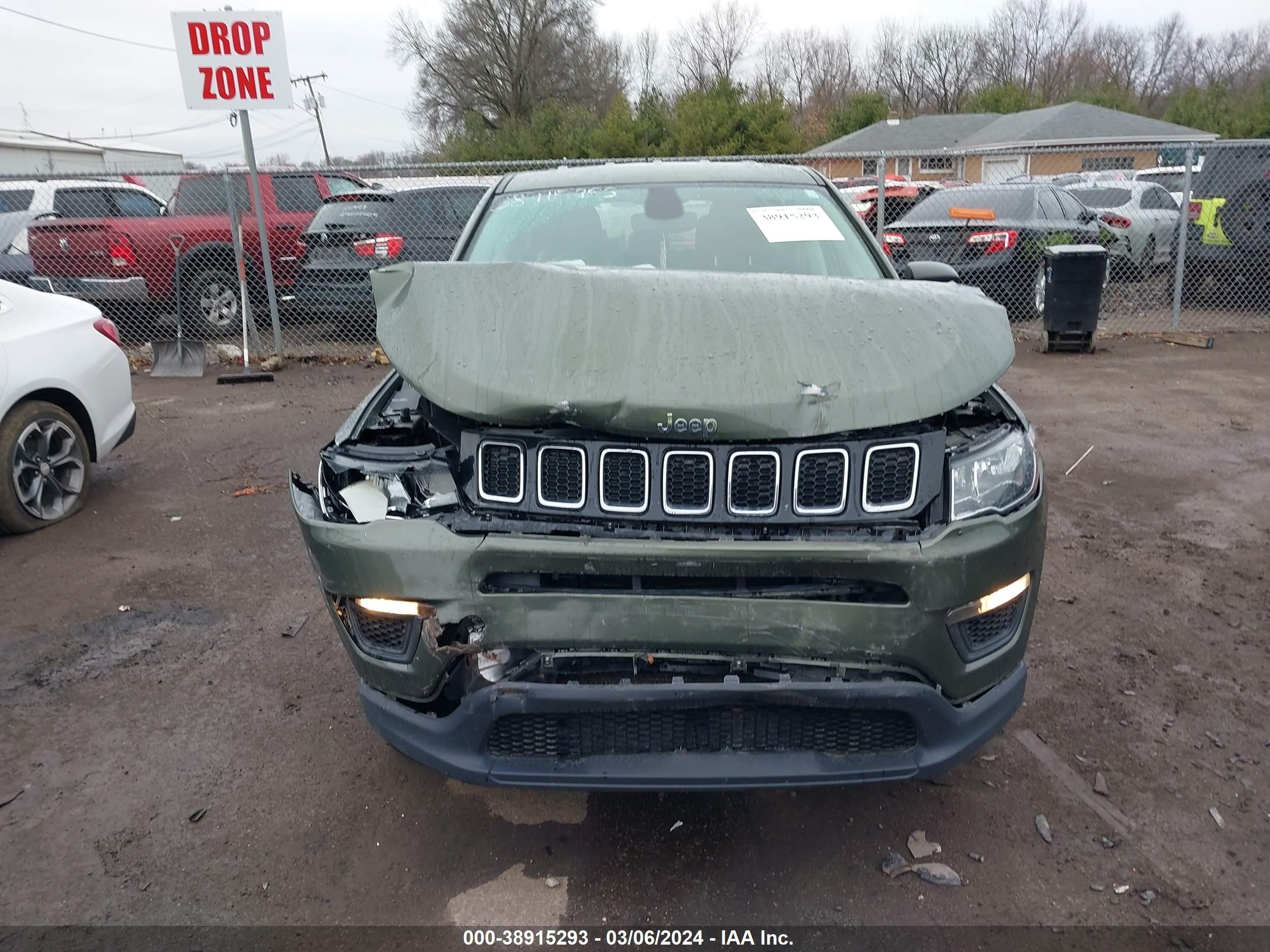 2019 Jeep Compass Sport 4X4 vin: 3C4NJDAB2KT771527