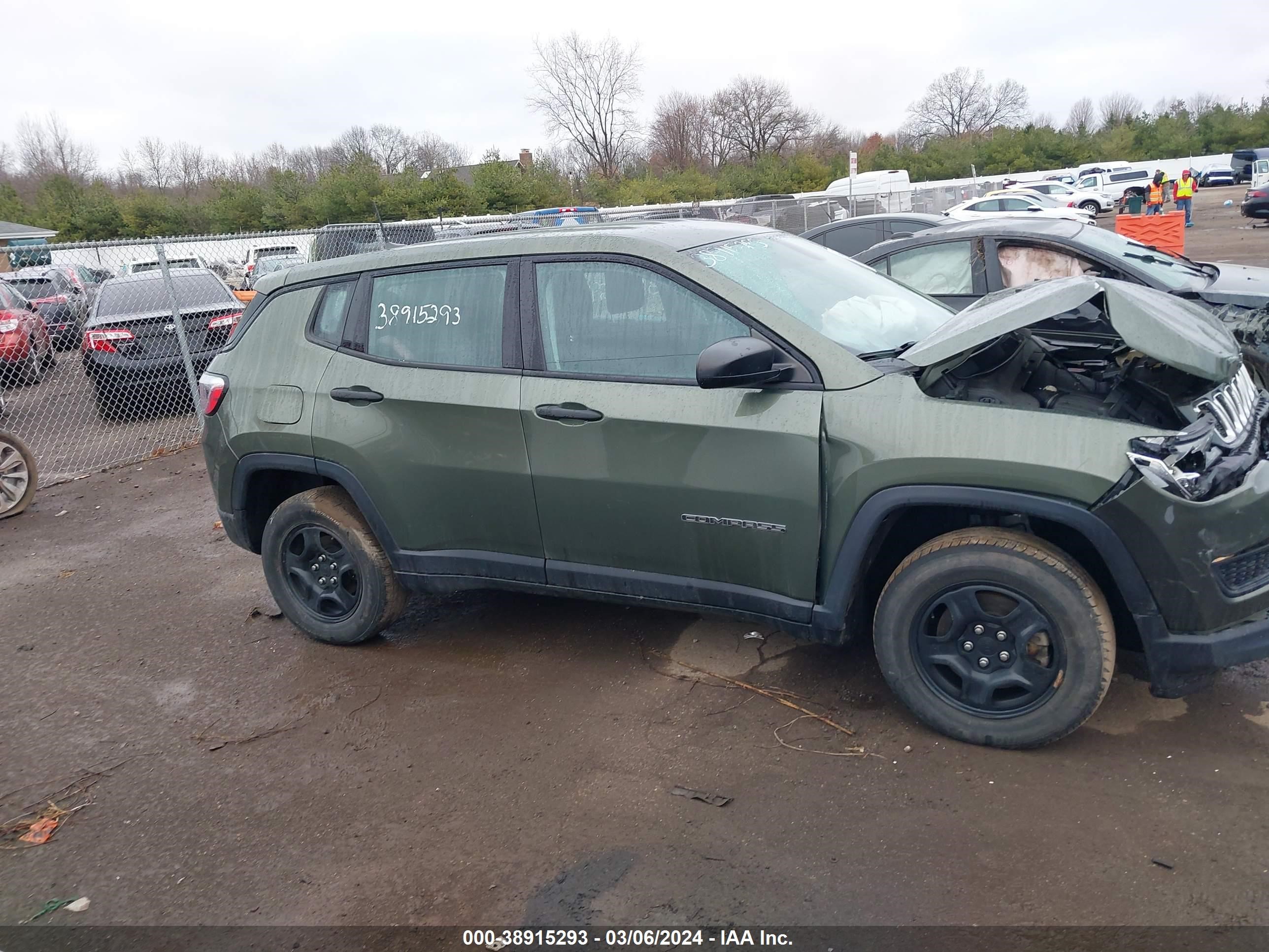 2019 Jeep Compass Sport 4X4 vin: 3C4NJDAB2KT771527