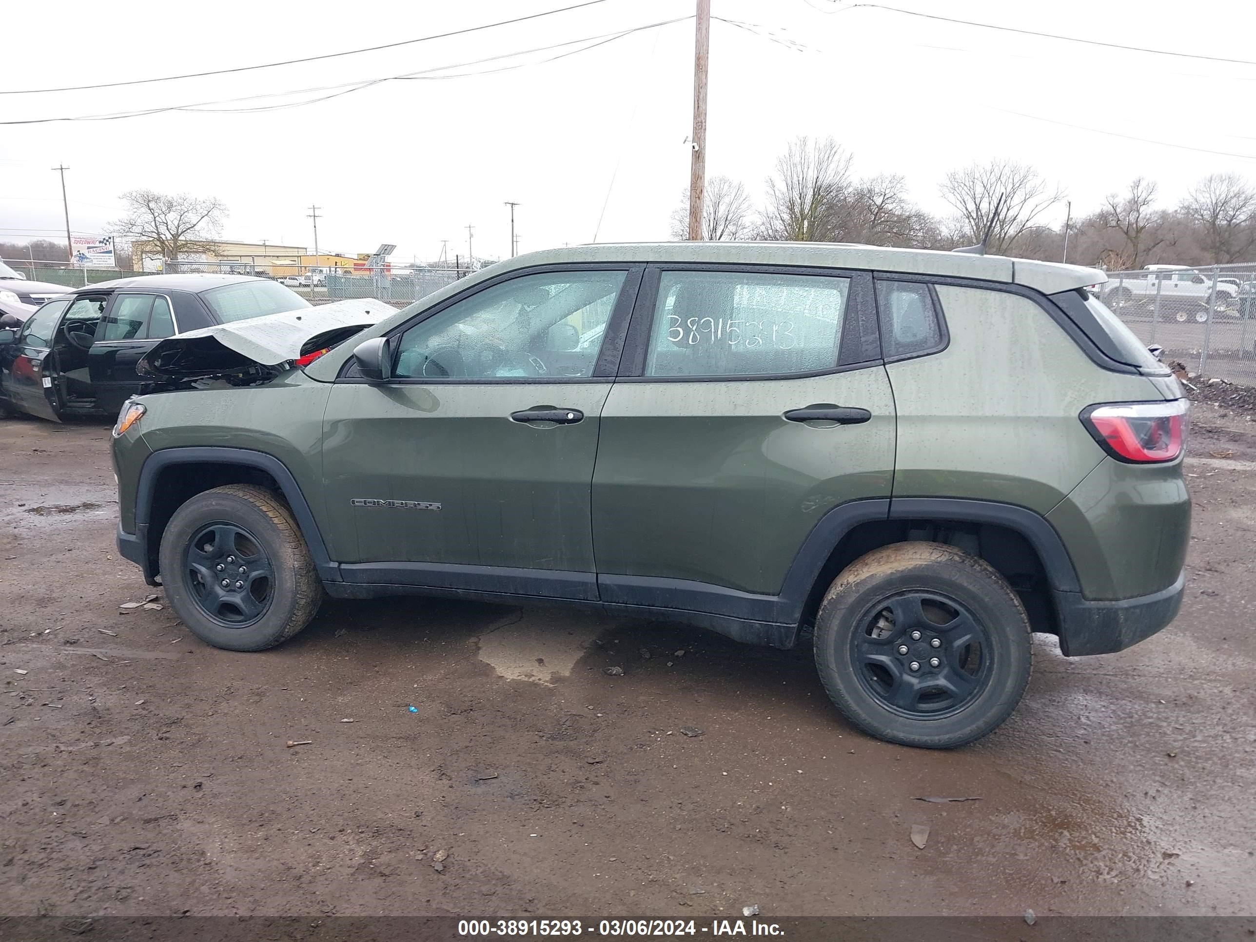 2019 Jeep Compass Sport 4X4 vin: 3C4NJDAB2KT771527