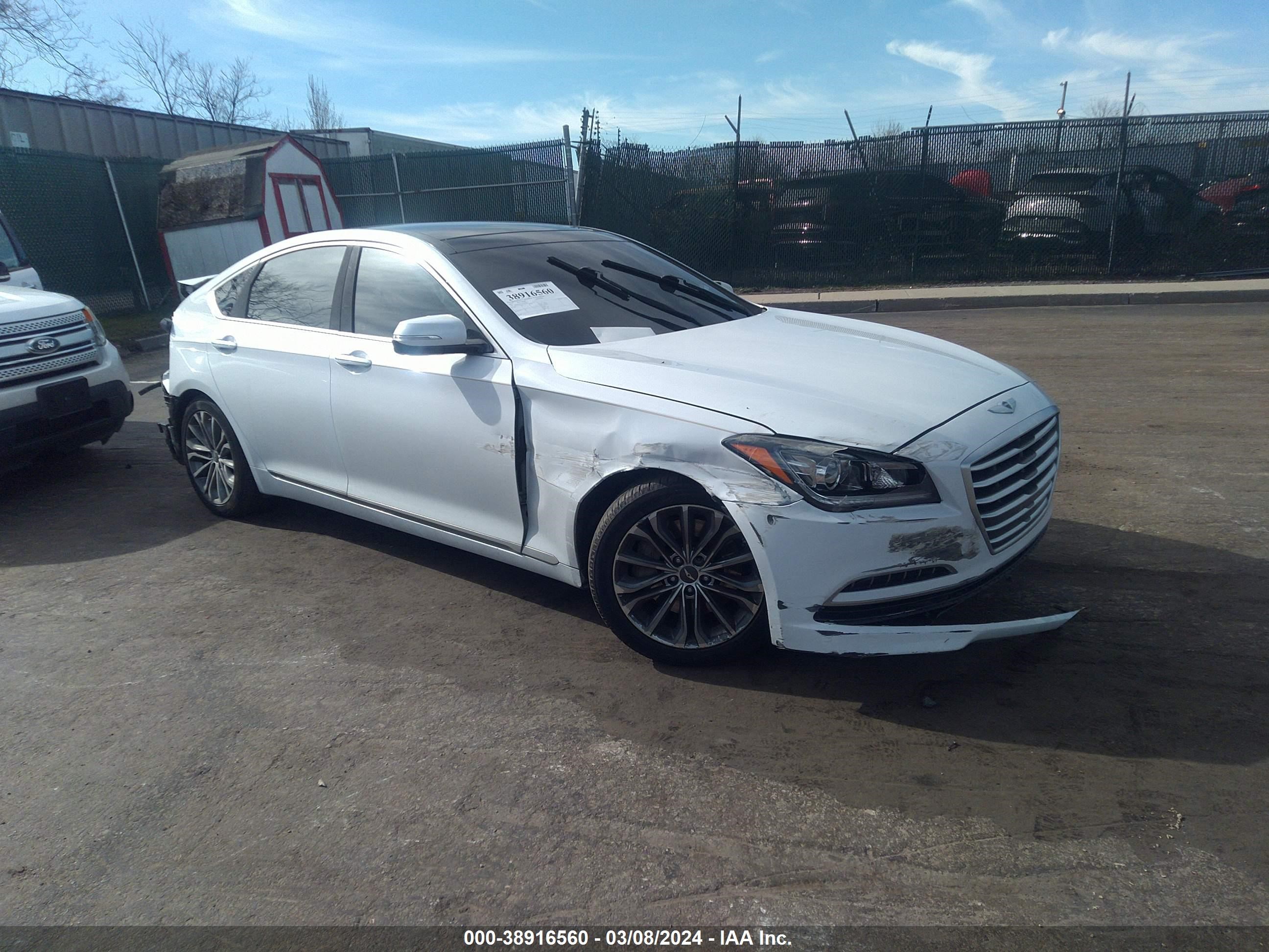 2015 Hyundai Genesis 3.8 vin: KMHGN4JE1FU038626