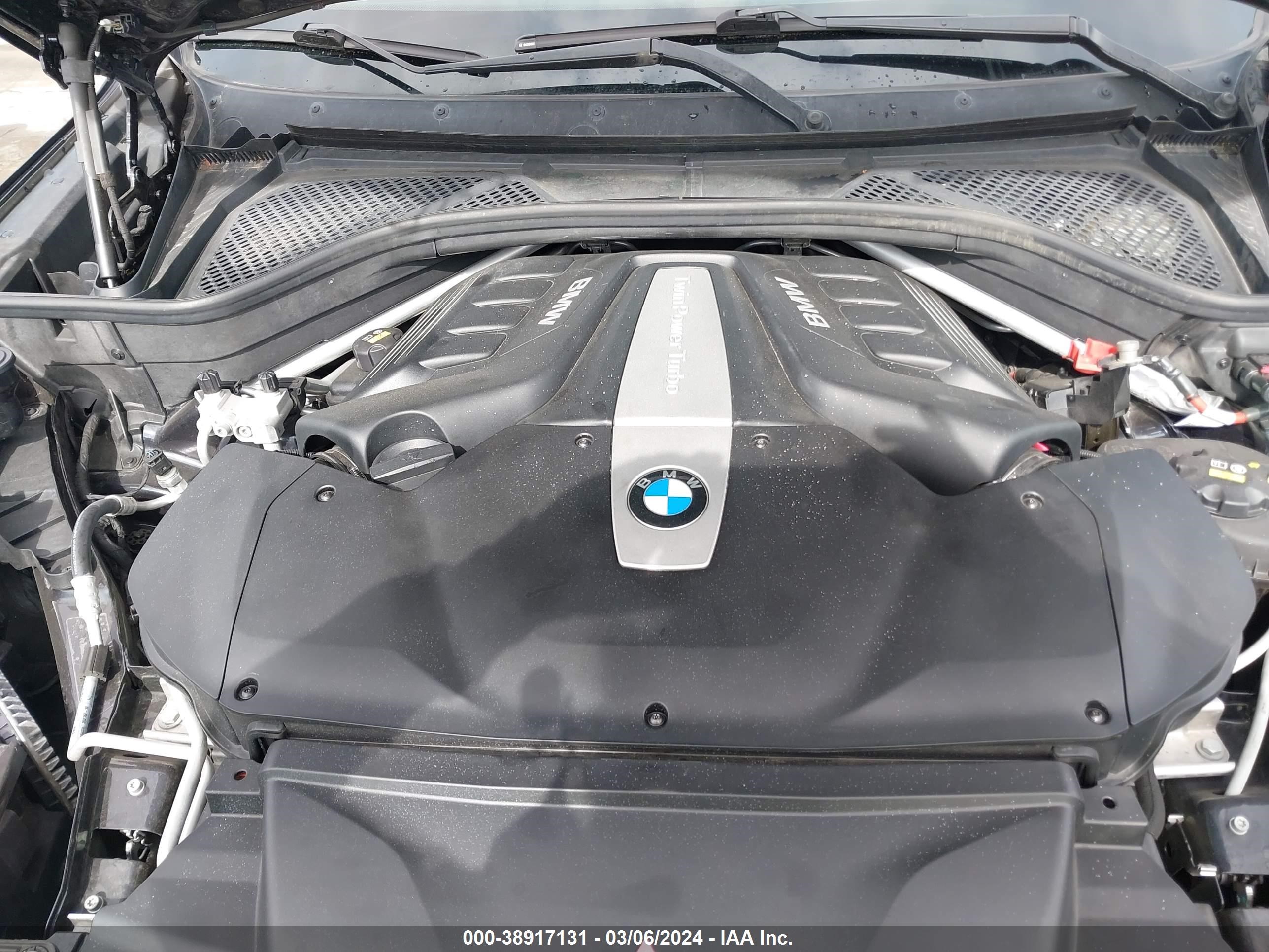 2016 BMW X5 xDrive50I vin: 5UXKR6C53G0J80382
