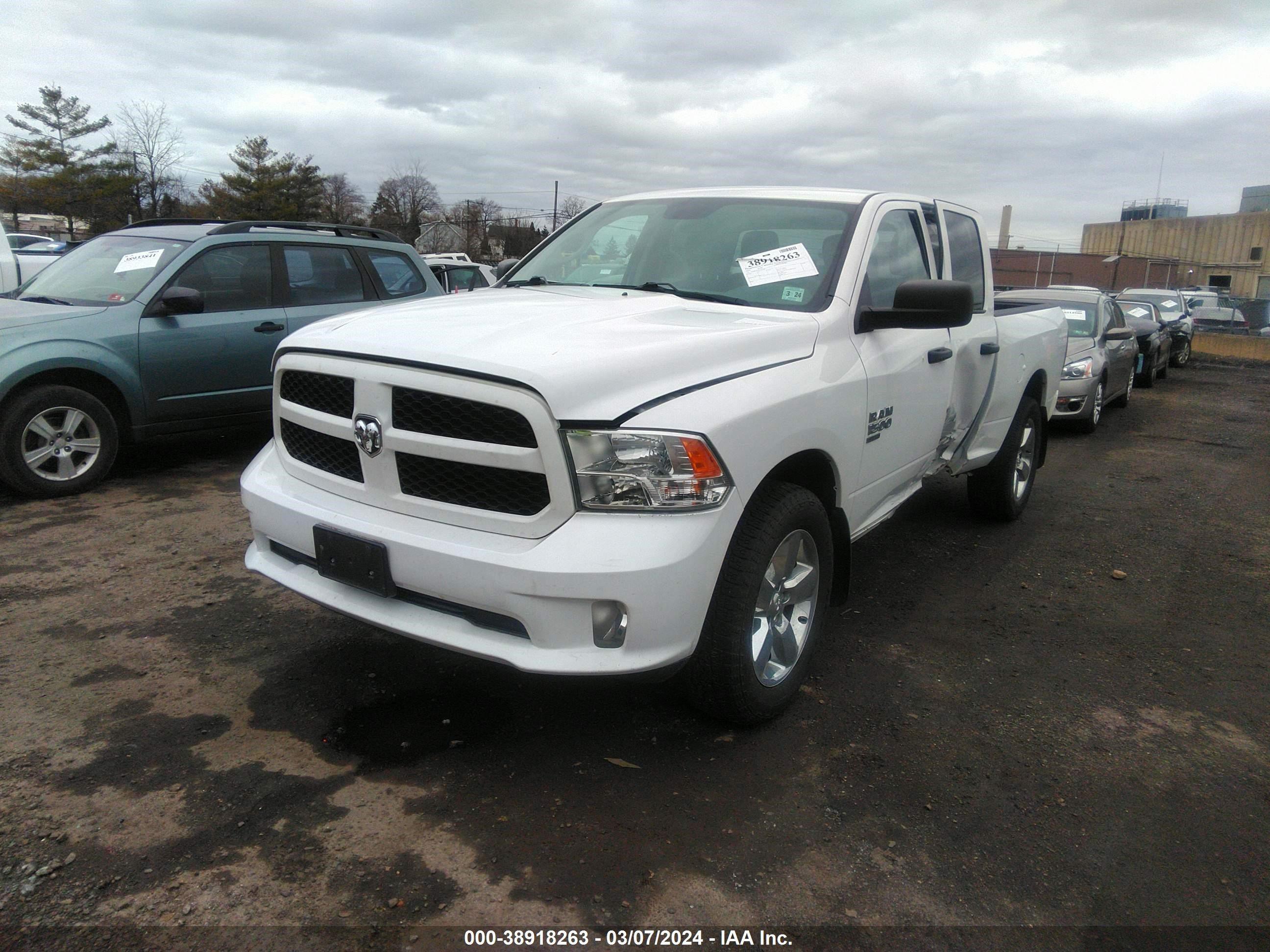 2019 Ram 1500 Classic Express Quad Cab 4X4 6'4 Box vin: 1C6RR7FG9KS501249