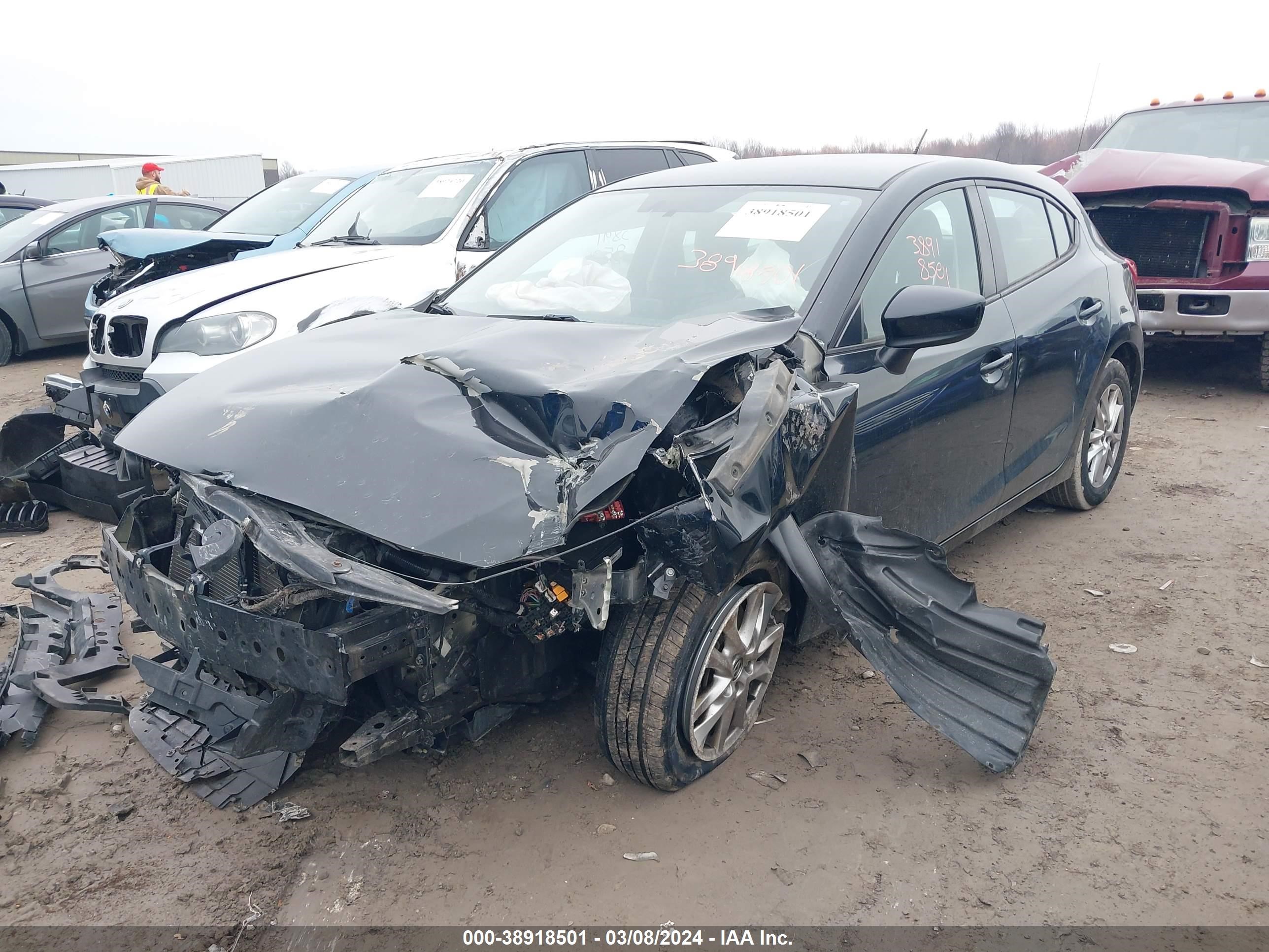 2017 Mazda Mazda3 Sport vin: 3MZBN1K73HM103686