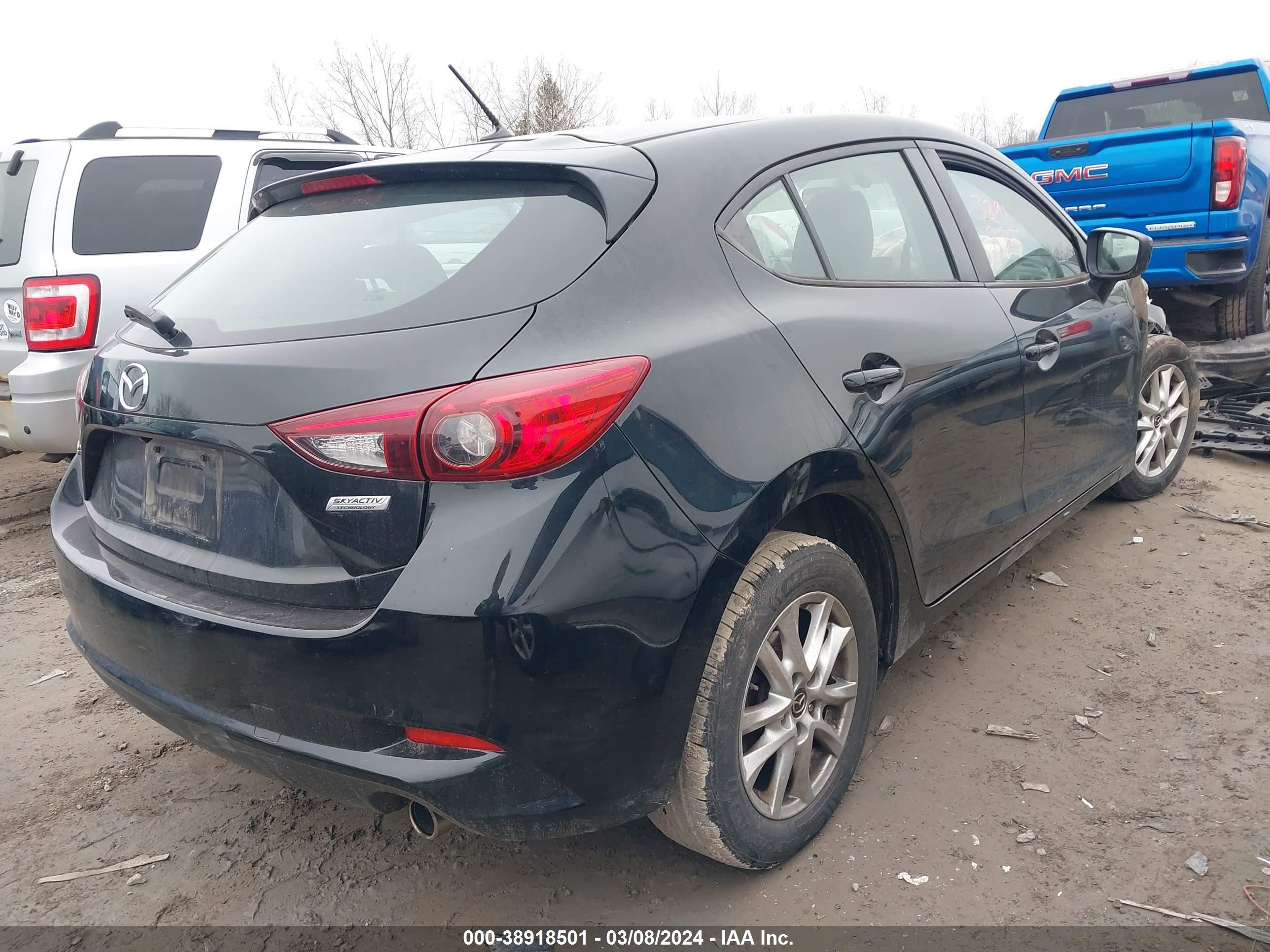 2017 Mazda Mazda3 Sport vin: 3MZBN1K73HM103686