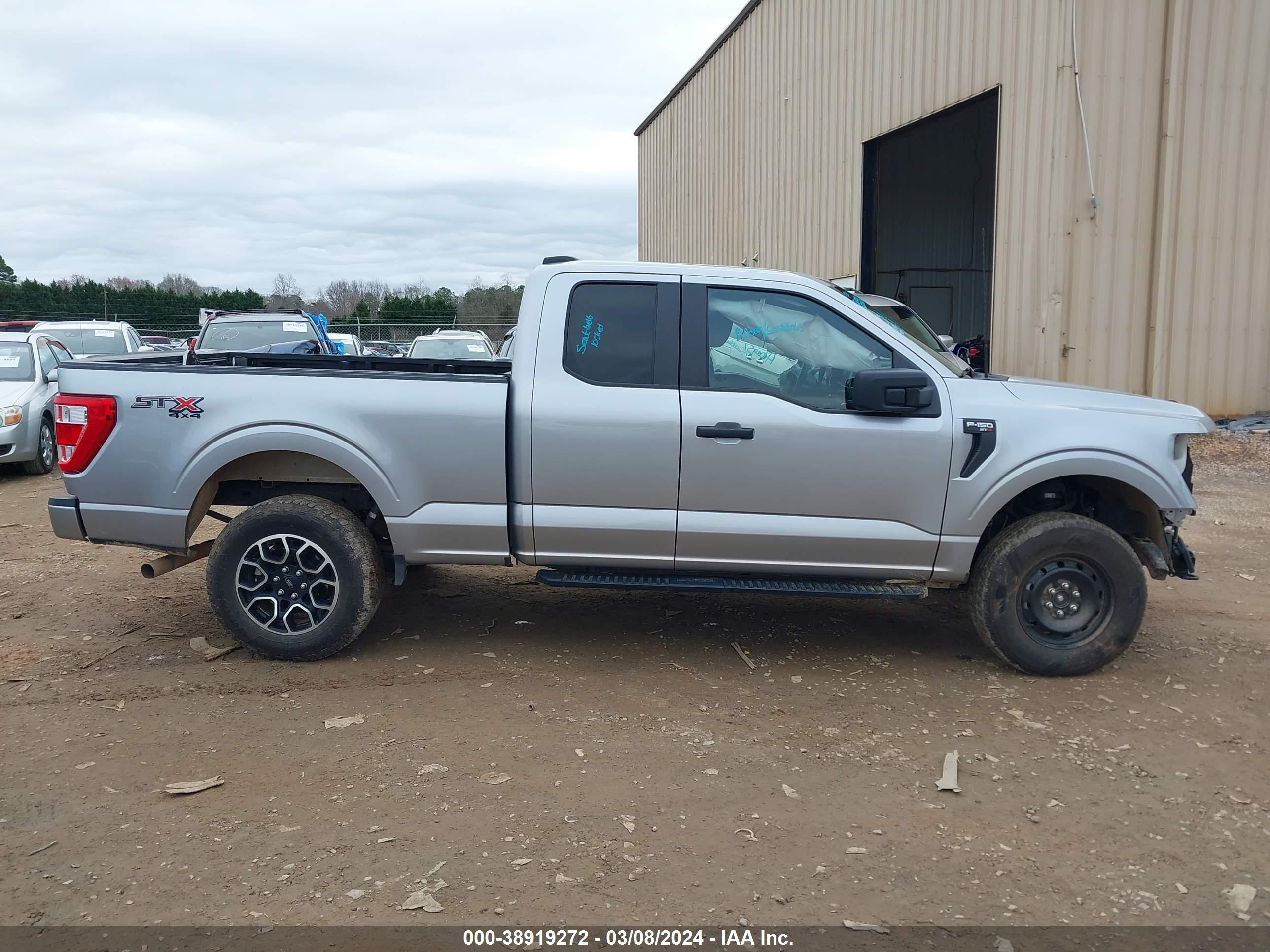 2022 Ford F-150 Xl vin: 1FTFX1E50NFC38001