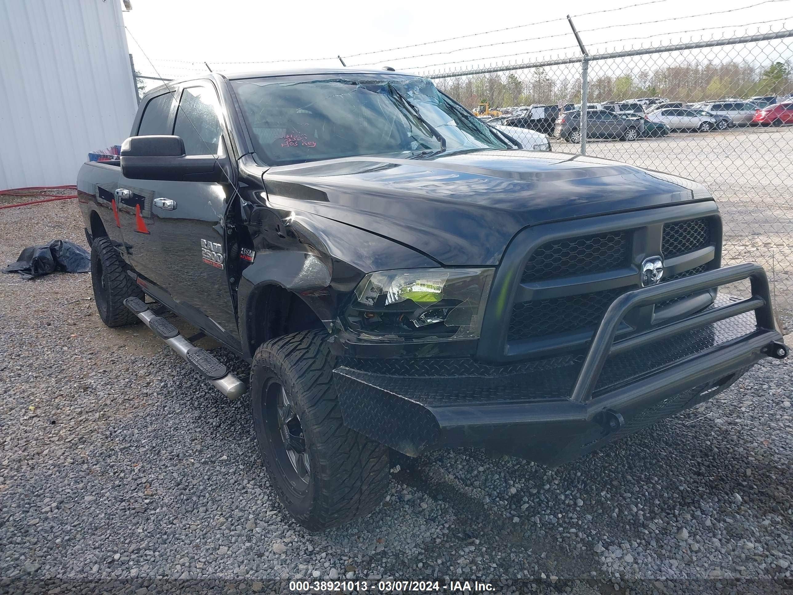 2016 Ram 2500 Tradesman vin: 3C6TR5CT2GG146841