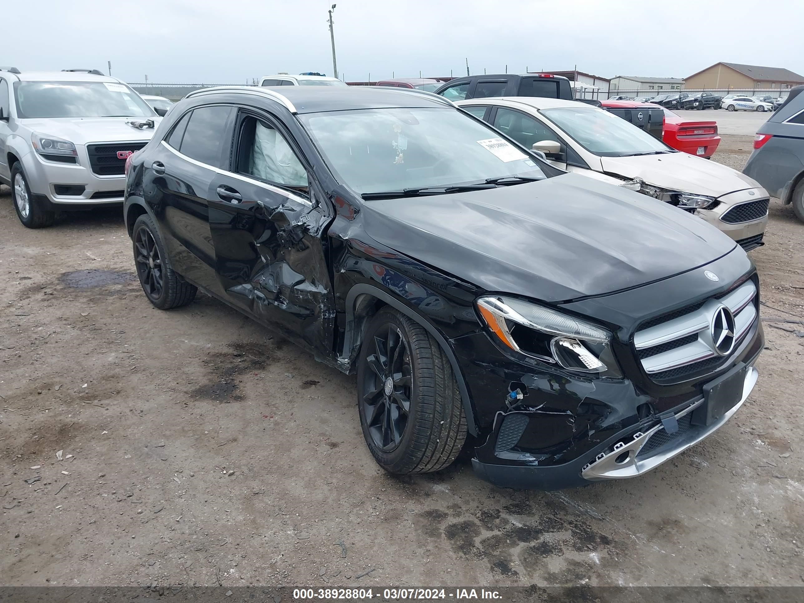 2015 Mercedes-Benz Gla 250 vin: WDCTG4EBXFJ160555