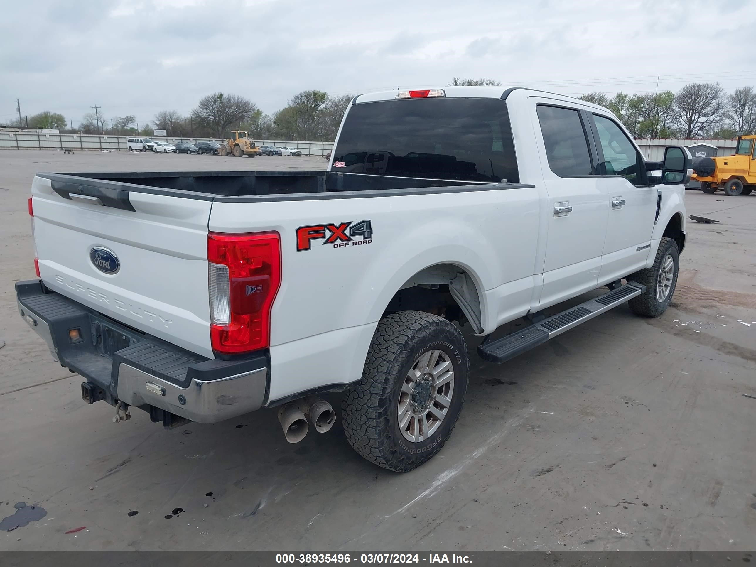 1FT7W2BT2HED98861 2017 Ford F-250 Xlt