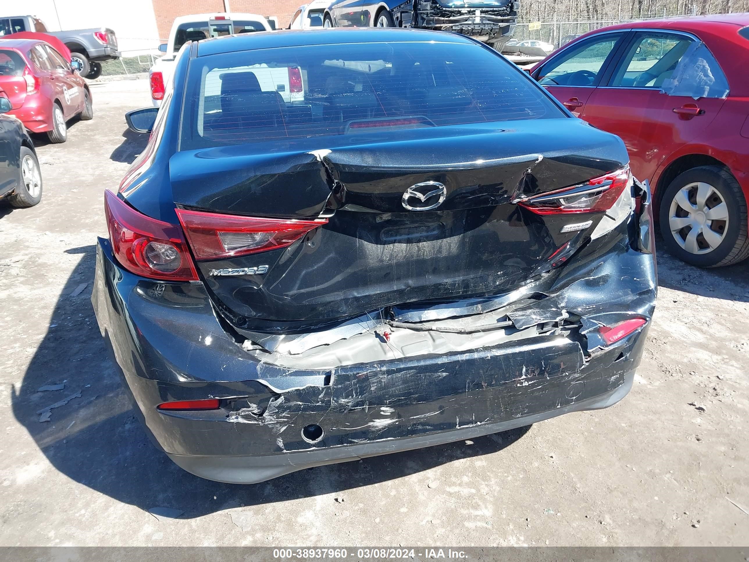 2016 Mazda Mazda3 I Sport vin: JM1BM1U70G1312804