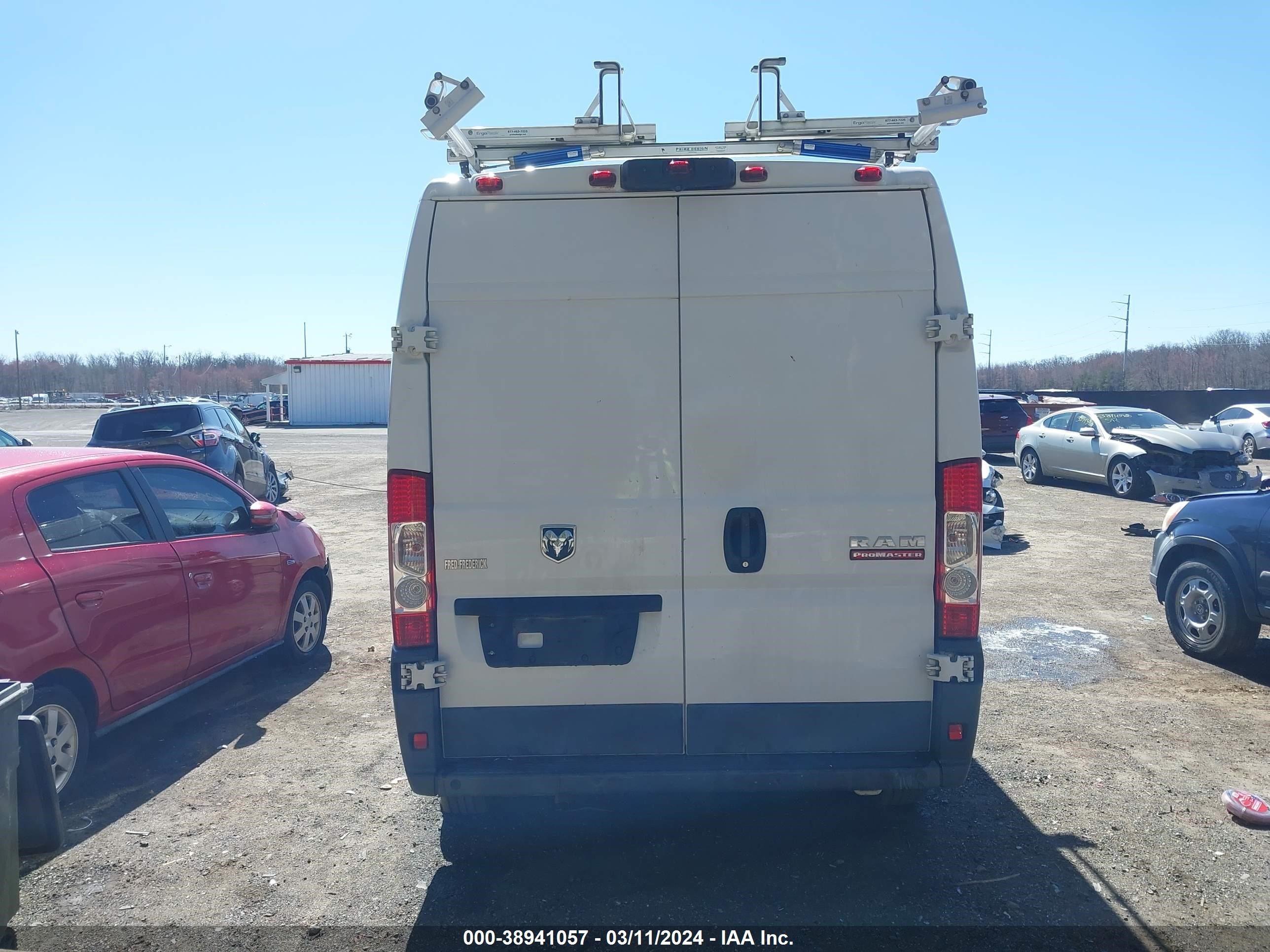 2018 Ram Promaster 2500 High Roof 136 Wb vin: 3C6TRVCG0JE139344