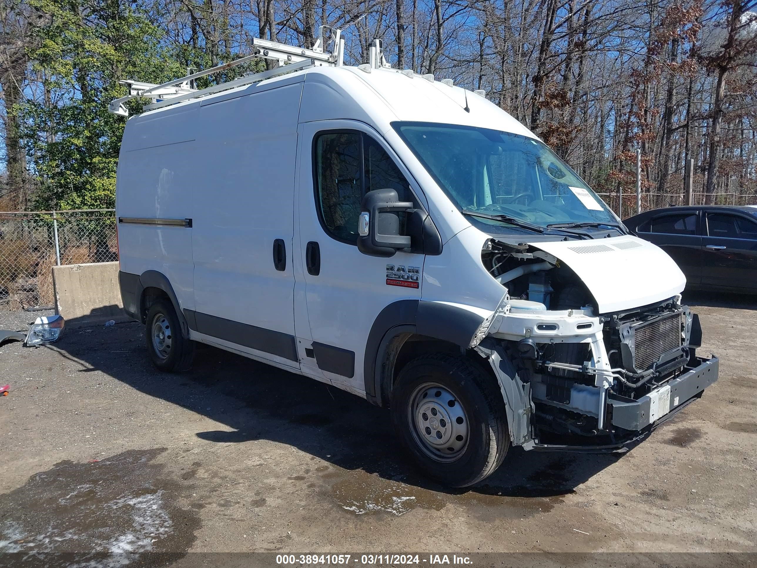 2018 Ram Promaster 2500 High Roof 136 Wb vin: 3C6TRVCG0JE139344