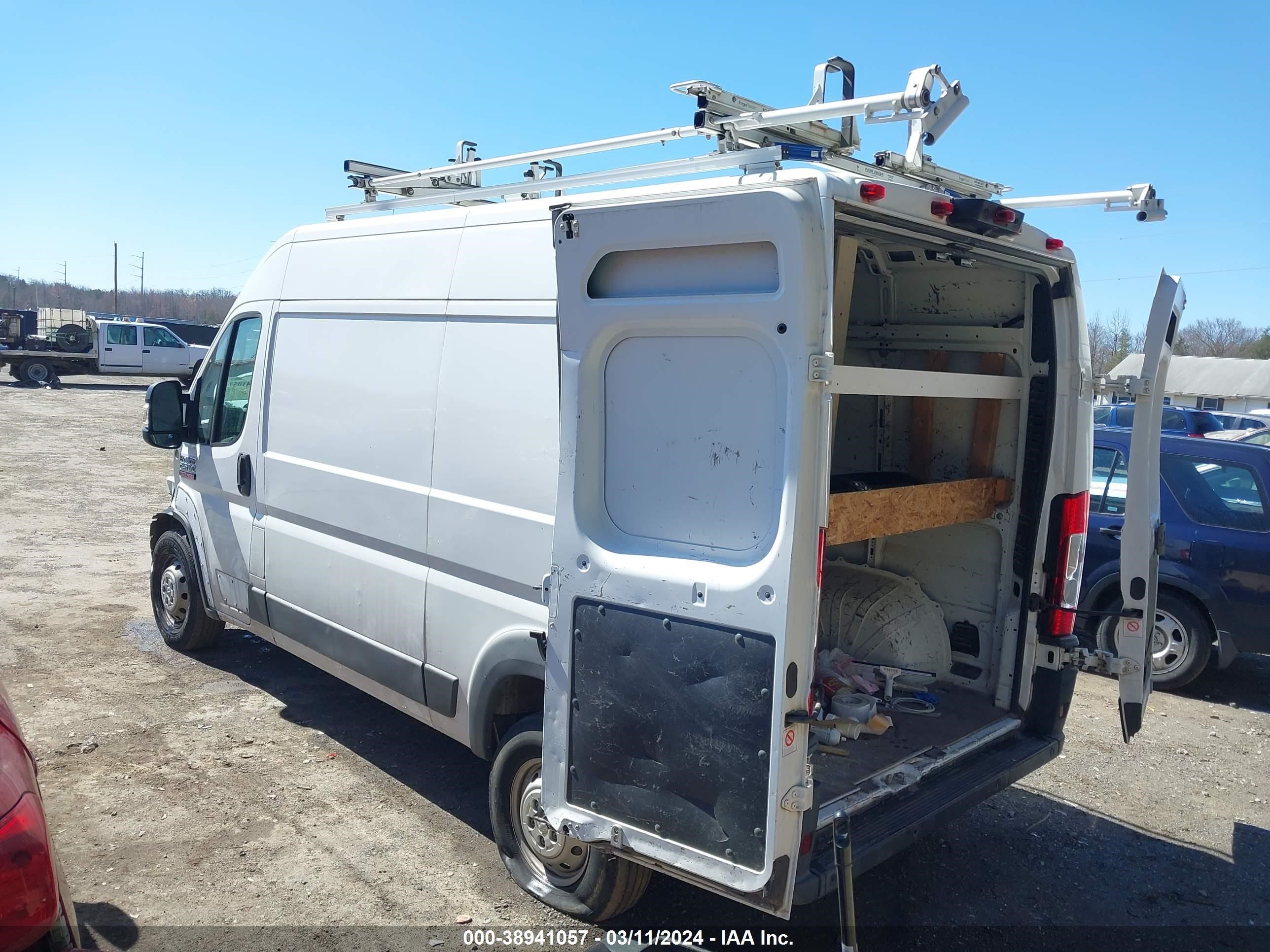 2018 Ram Promaster 2500 High Roof 136 Wb vin: 3C6TRVCG0JE139344