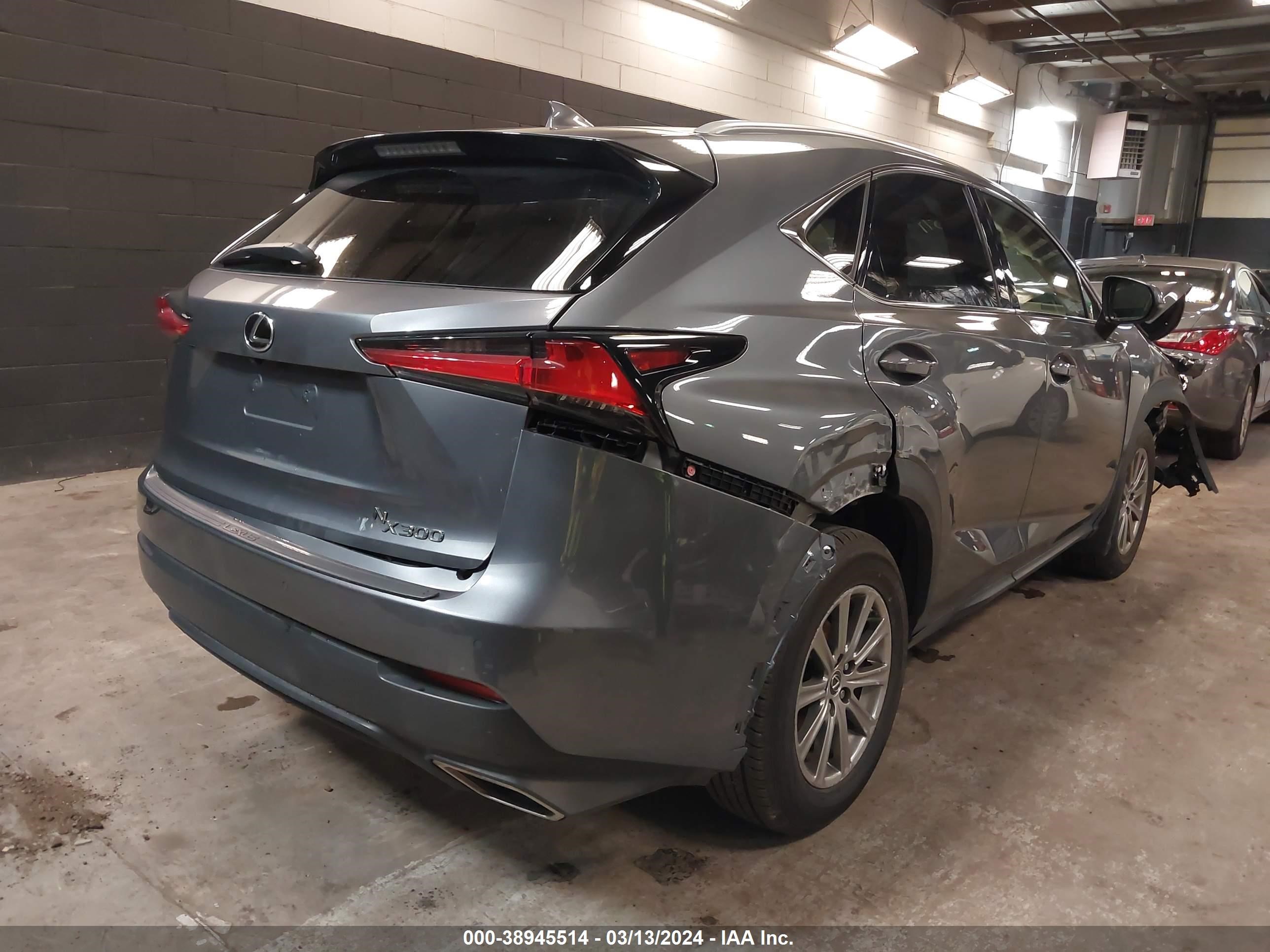 2021 Lexus Nx 300 vin: JTJDARDZ7M2260995