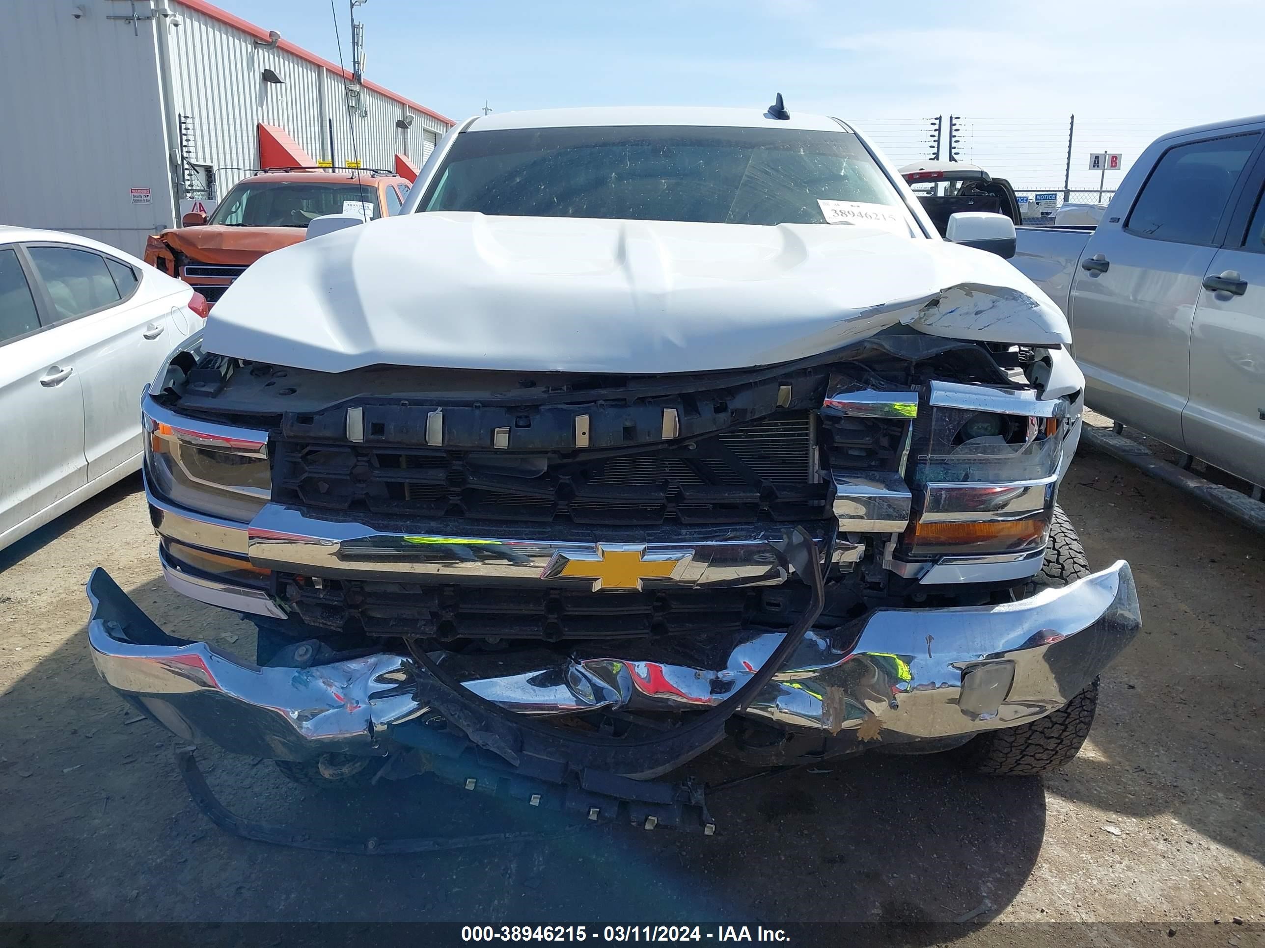 2016 Chevrolet Silverado 1500 1Lt vin: 3GCUKREC3GG363997